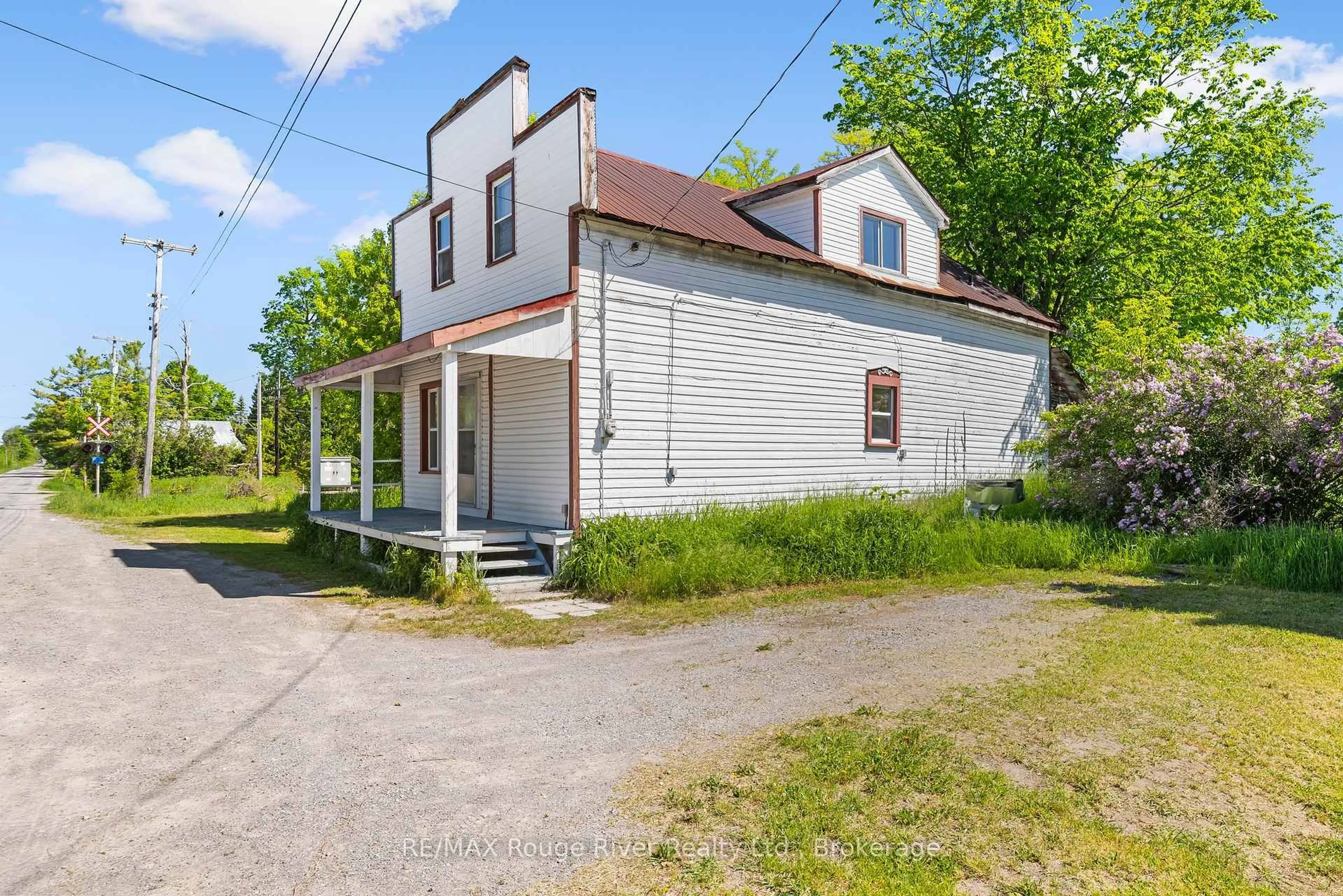 A pic from outside/outdoor area/front of a property/back of a property/a pic from drone, building for 2407 Indian River Line, Otonabee-South Monaghan Ontario K0L 2B0