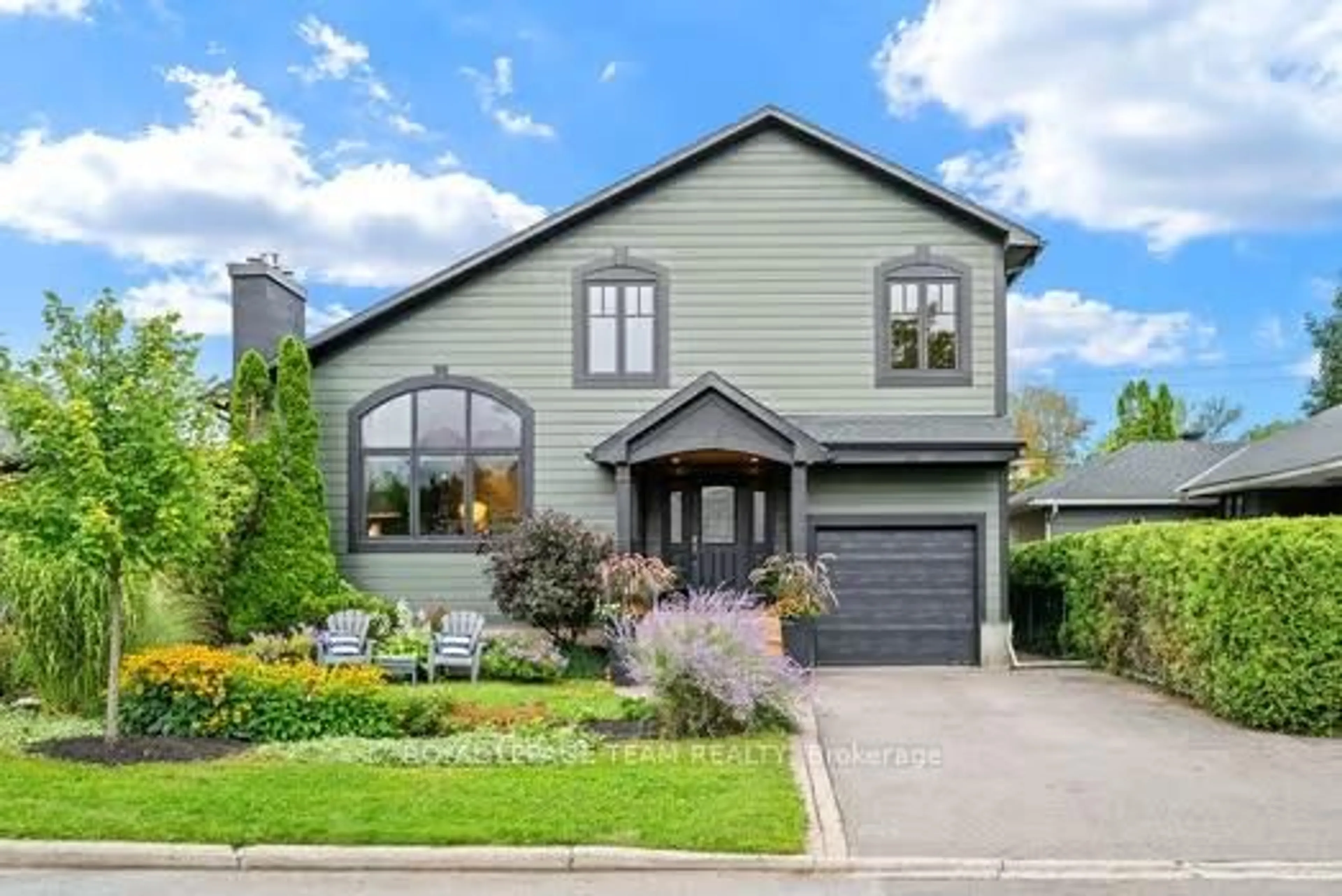 Home with brick exterior material, street for 642 Tillbury Ave, Ottawa Ontario K2A 1A1