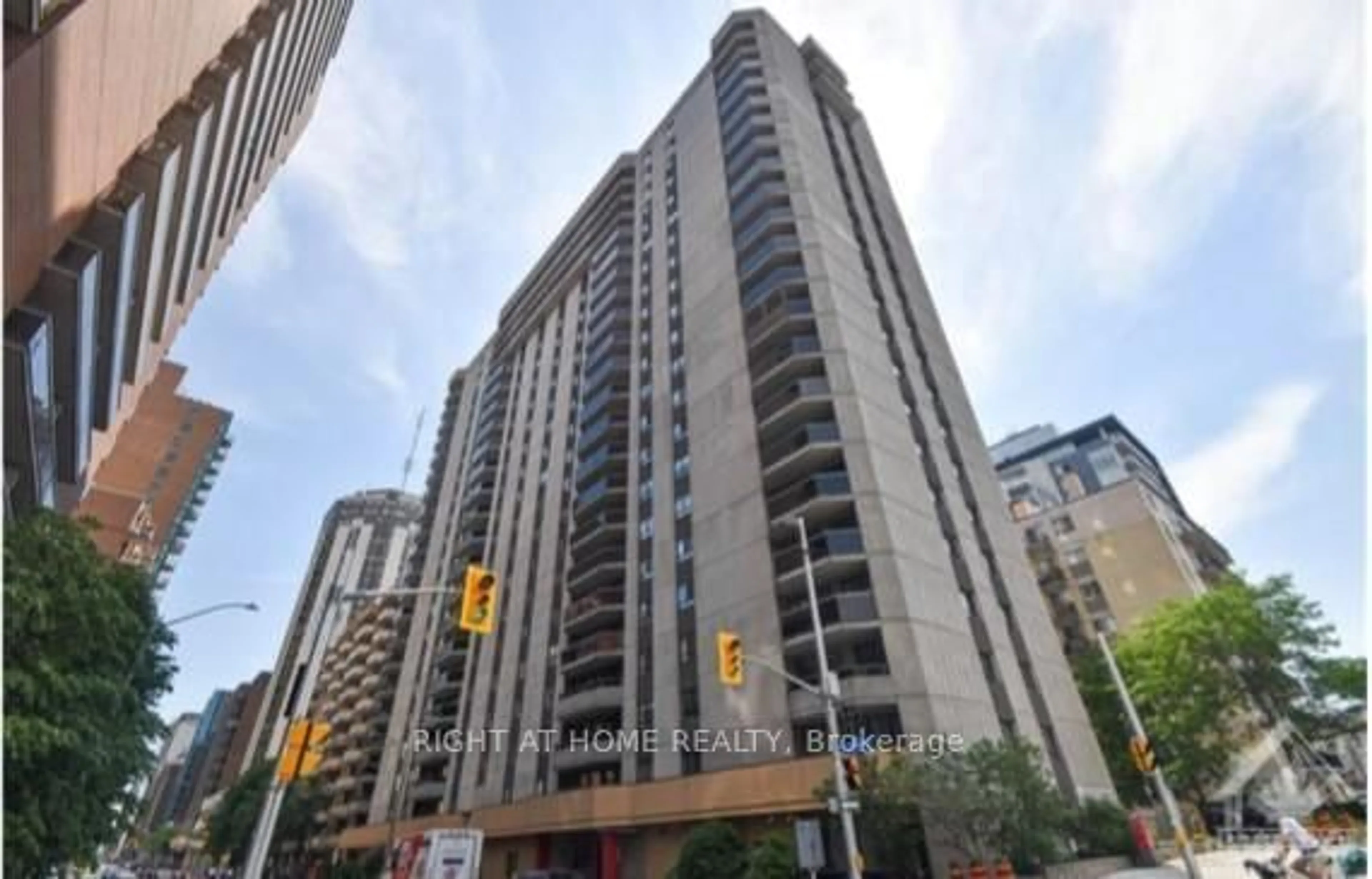 Unknown for 470 Laurier Ave #706, Ottawa Ontario K1R 7W9