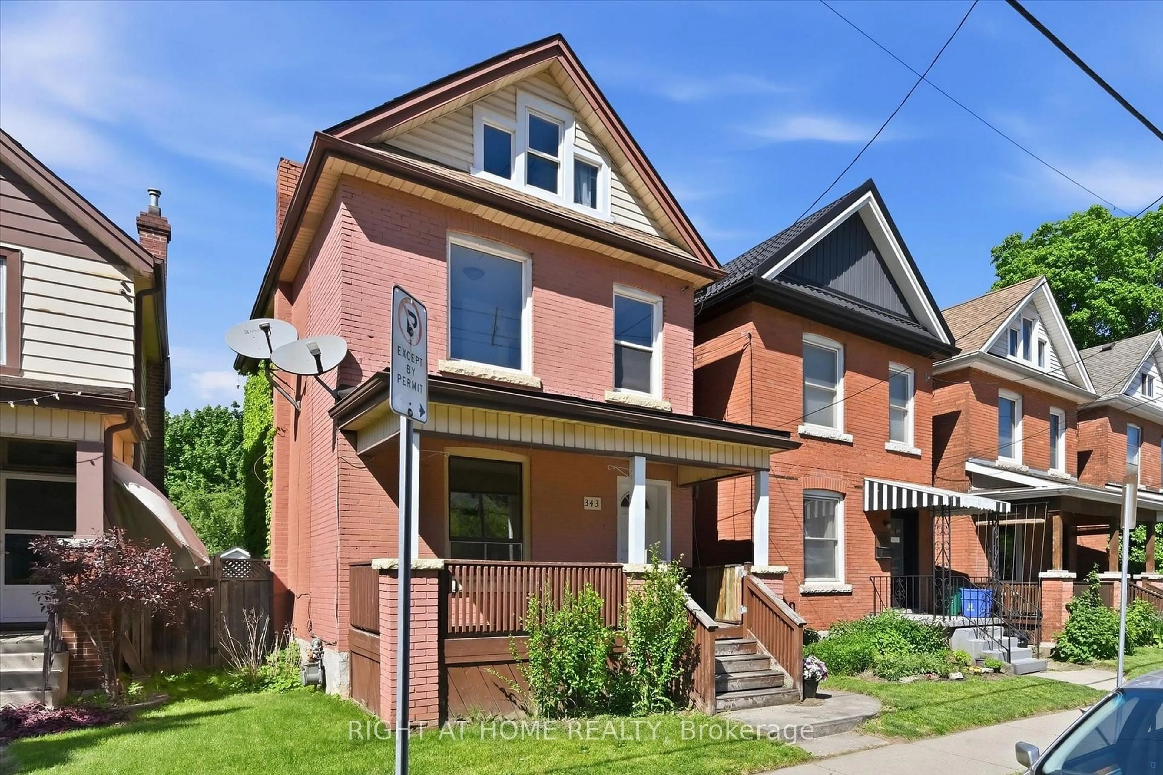 Home with brick exterior material, street for 343 Cumberland Ave, Hamilton Ontario L8M 2A4