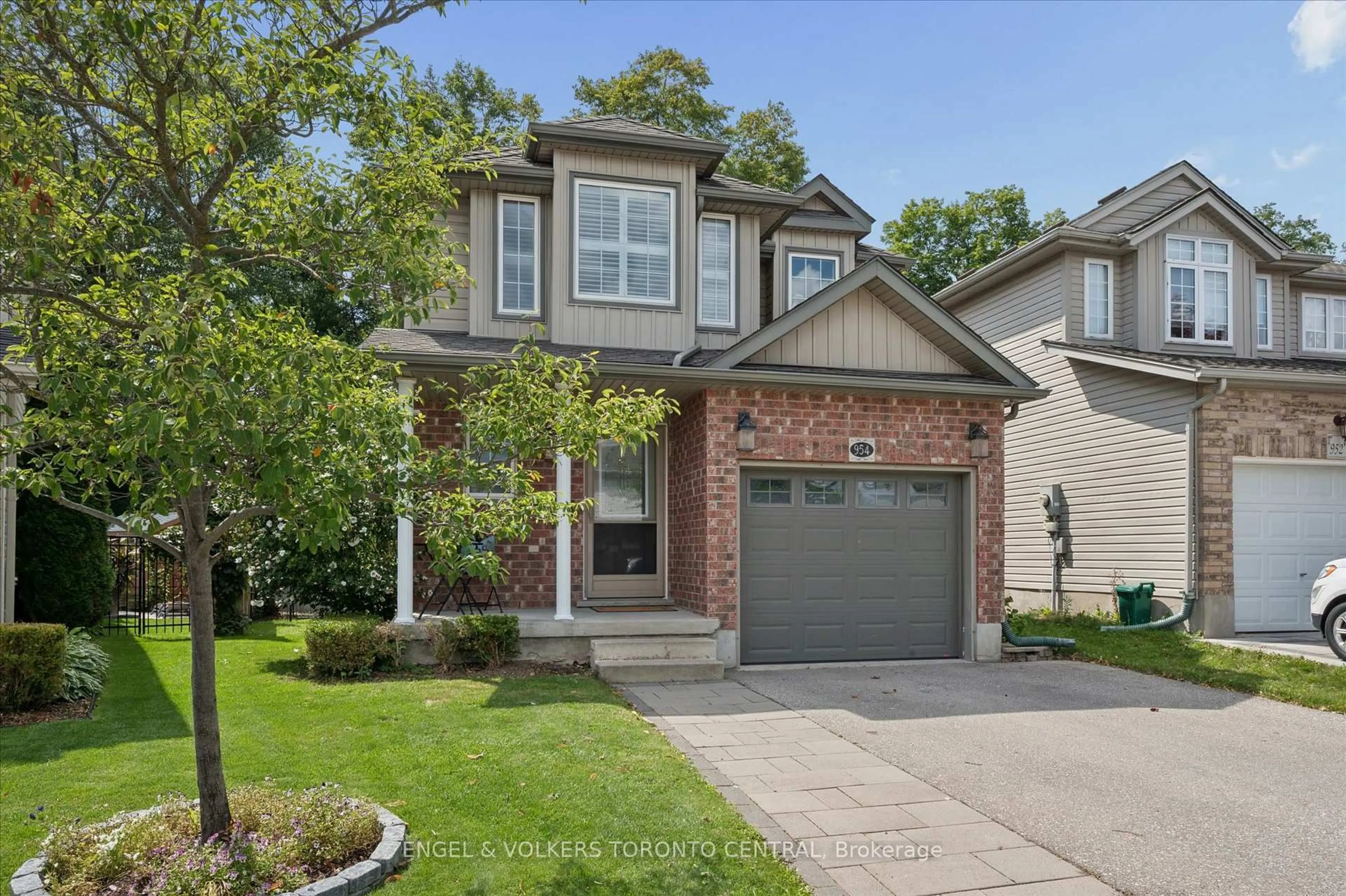 Home with brick exterior material, street for 954 ATLANTIC Blvd, Waterloo Ontario N2K 4L5