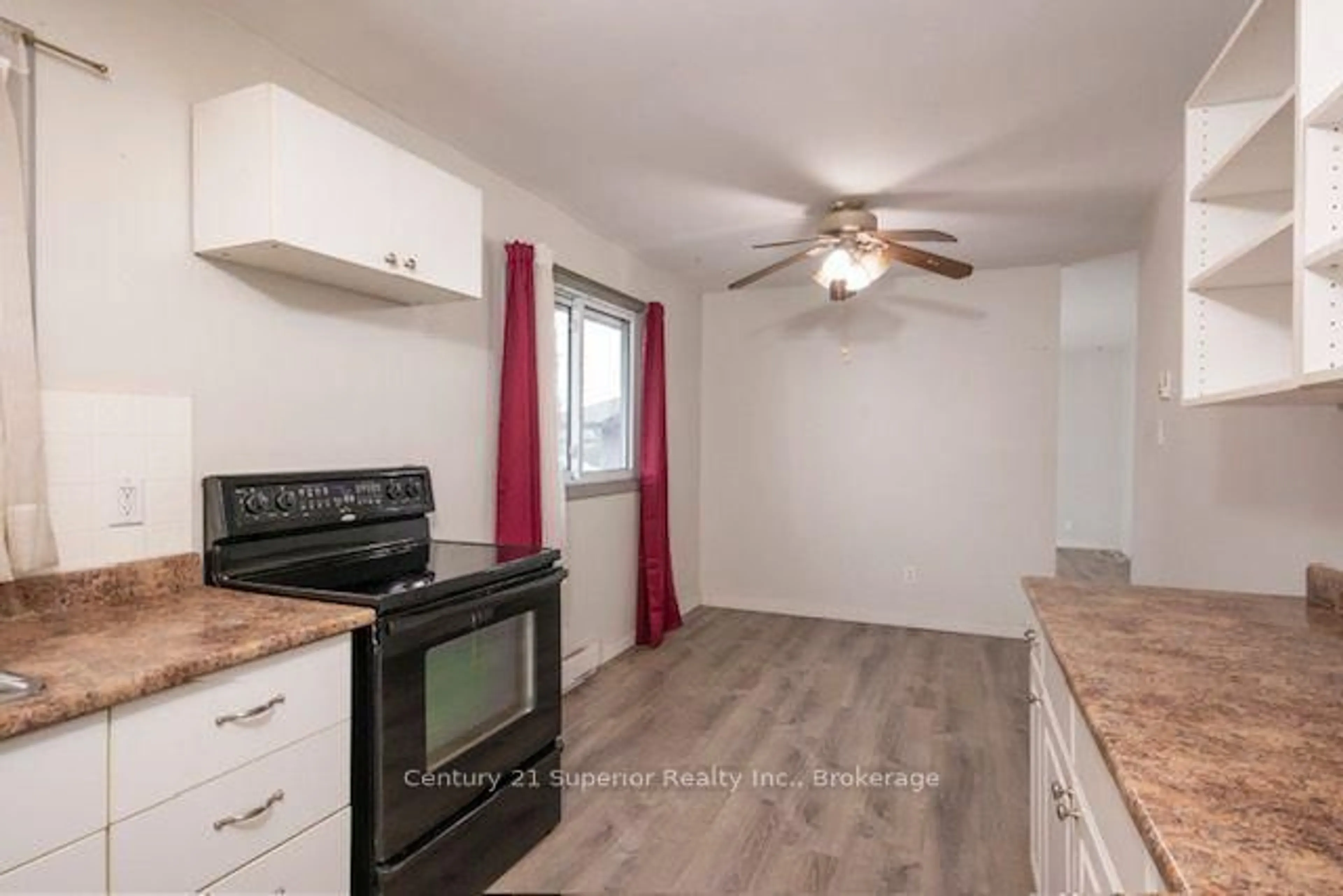 Standard kitchen, wood/laminate floor for 141 Gore St, Thunder Bay Ontario P7E 3R2