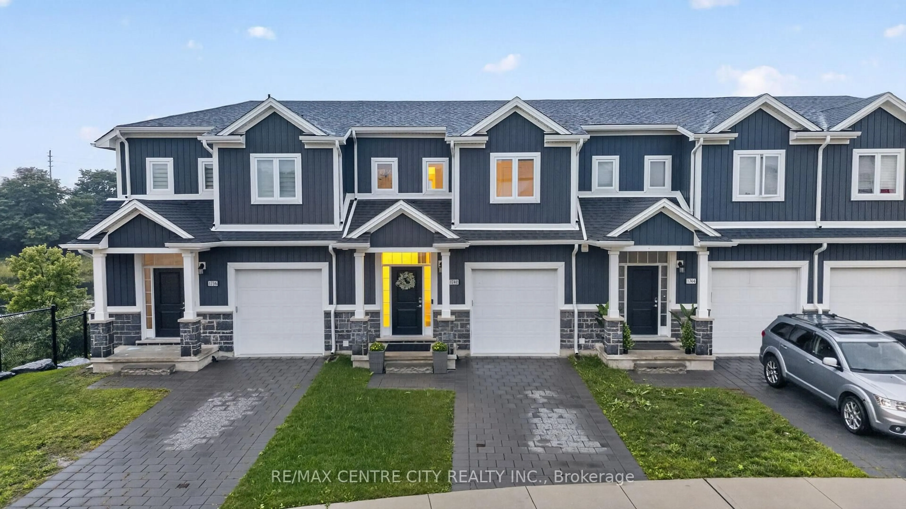 Home with vinyl exterior material, street for 1740 Finley Cres, London North Ontario N6G 0W3