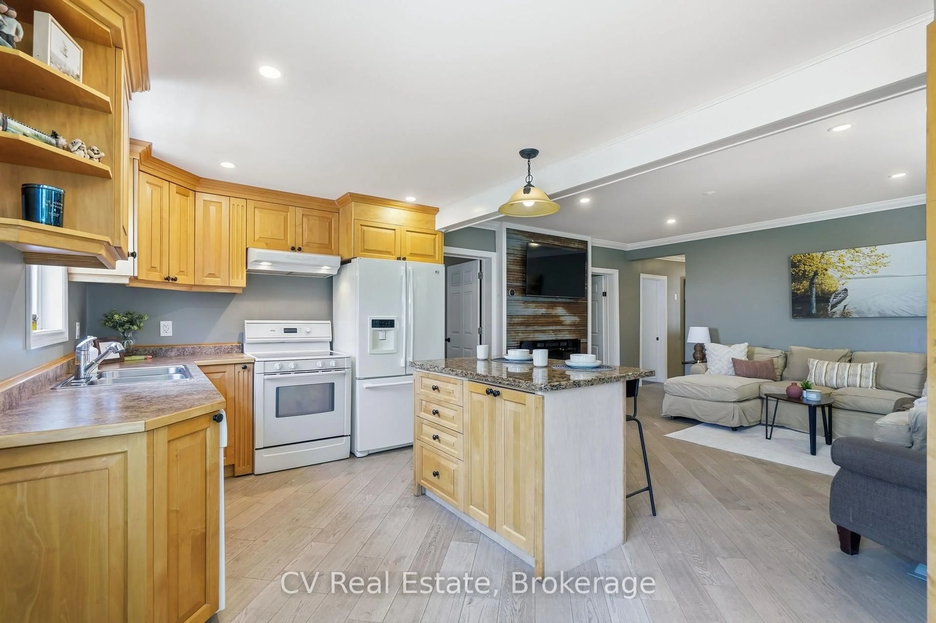 Open concept kitchen, unknown for 309 High St, Georgian Bay Ontario P0C 1H0