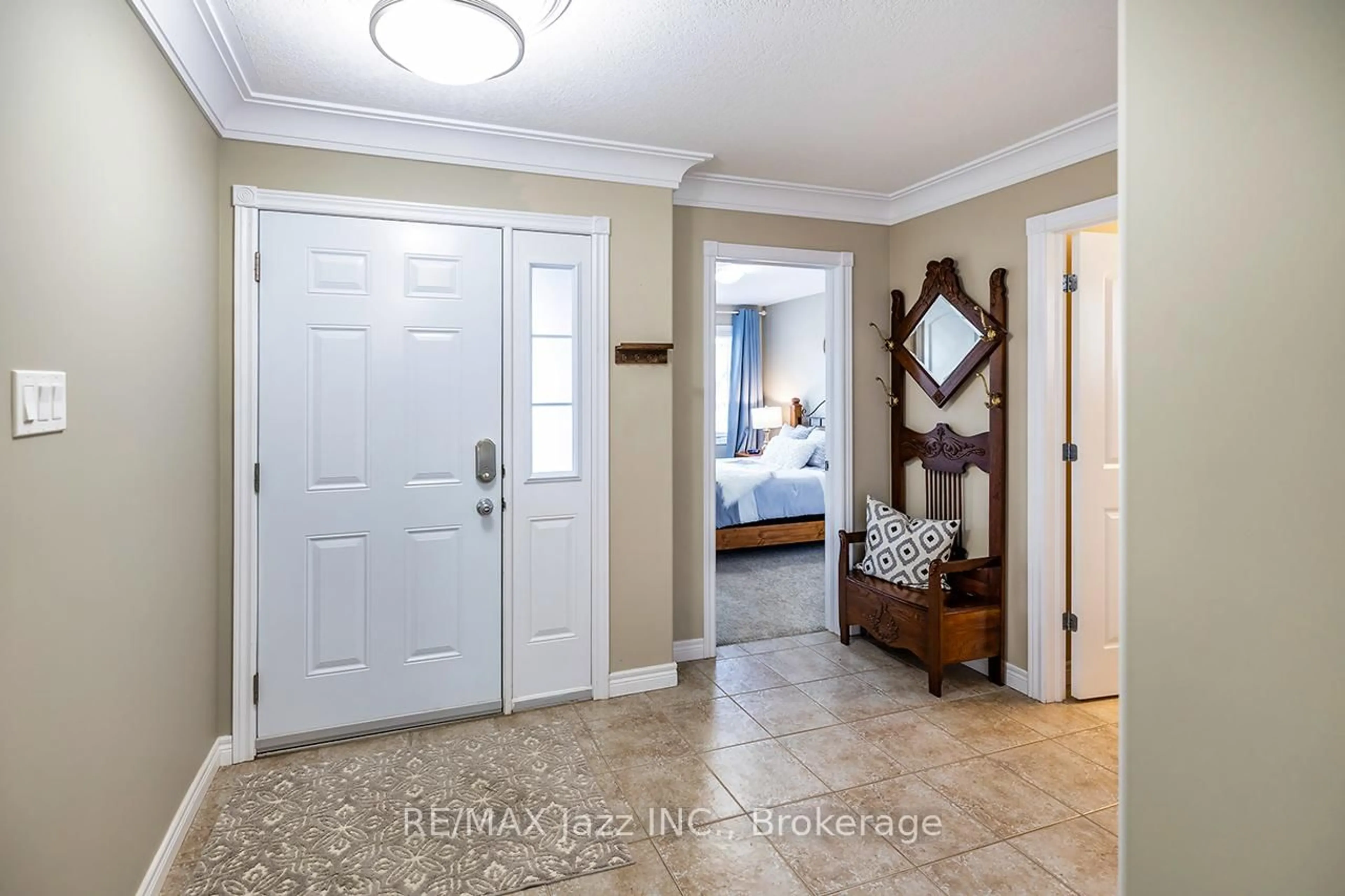 Indoor entryway for 1 MILLPOND Lane, Asphodel-Norwood Ontario K0L 2V0
