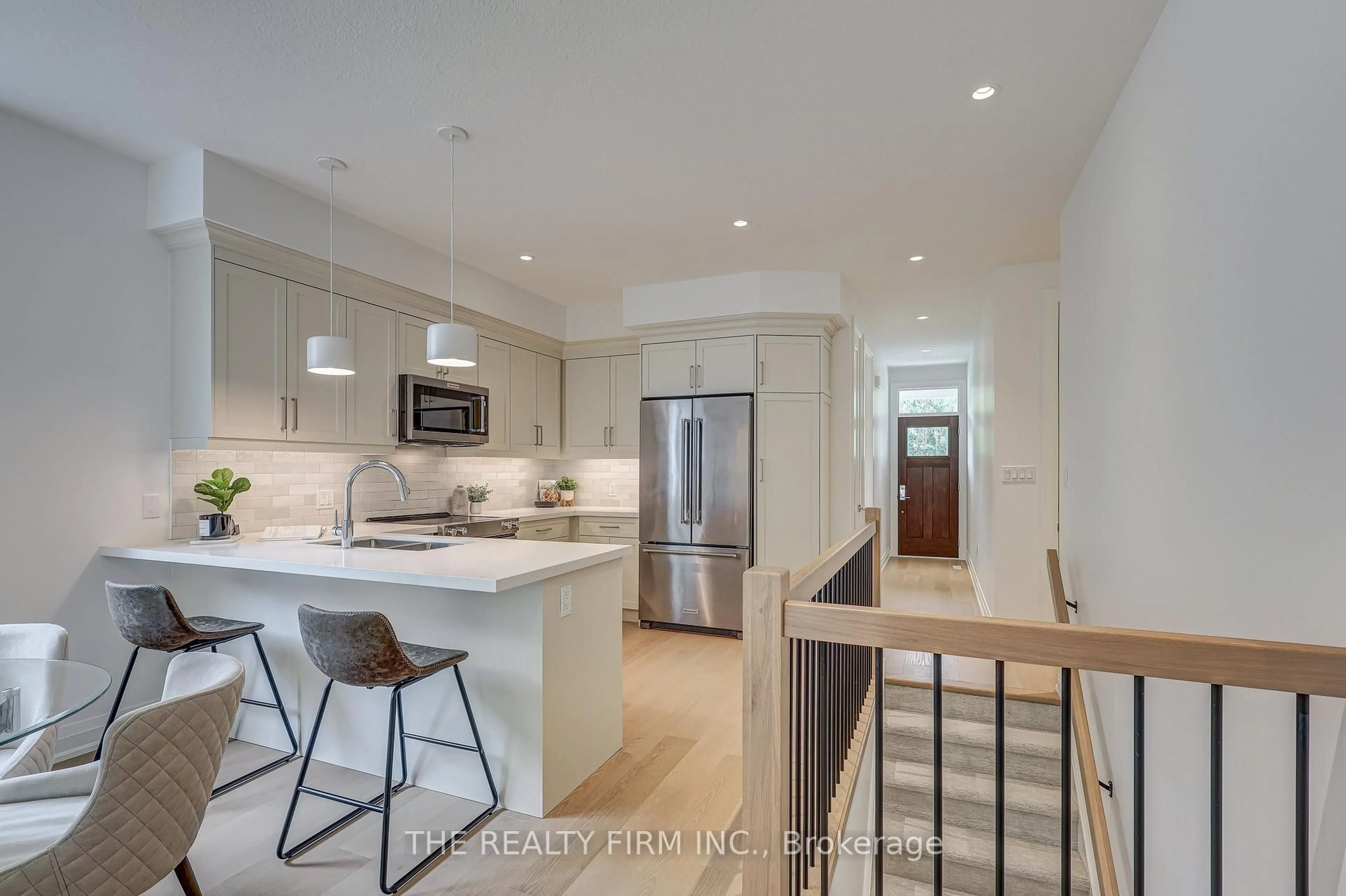 Open concept kitchen, ceramic/tile floor for 85 Forest St #18, Aylmer Ontario N5H 1S5