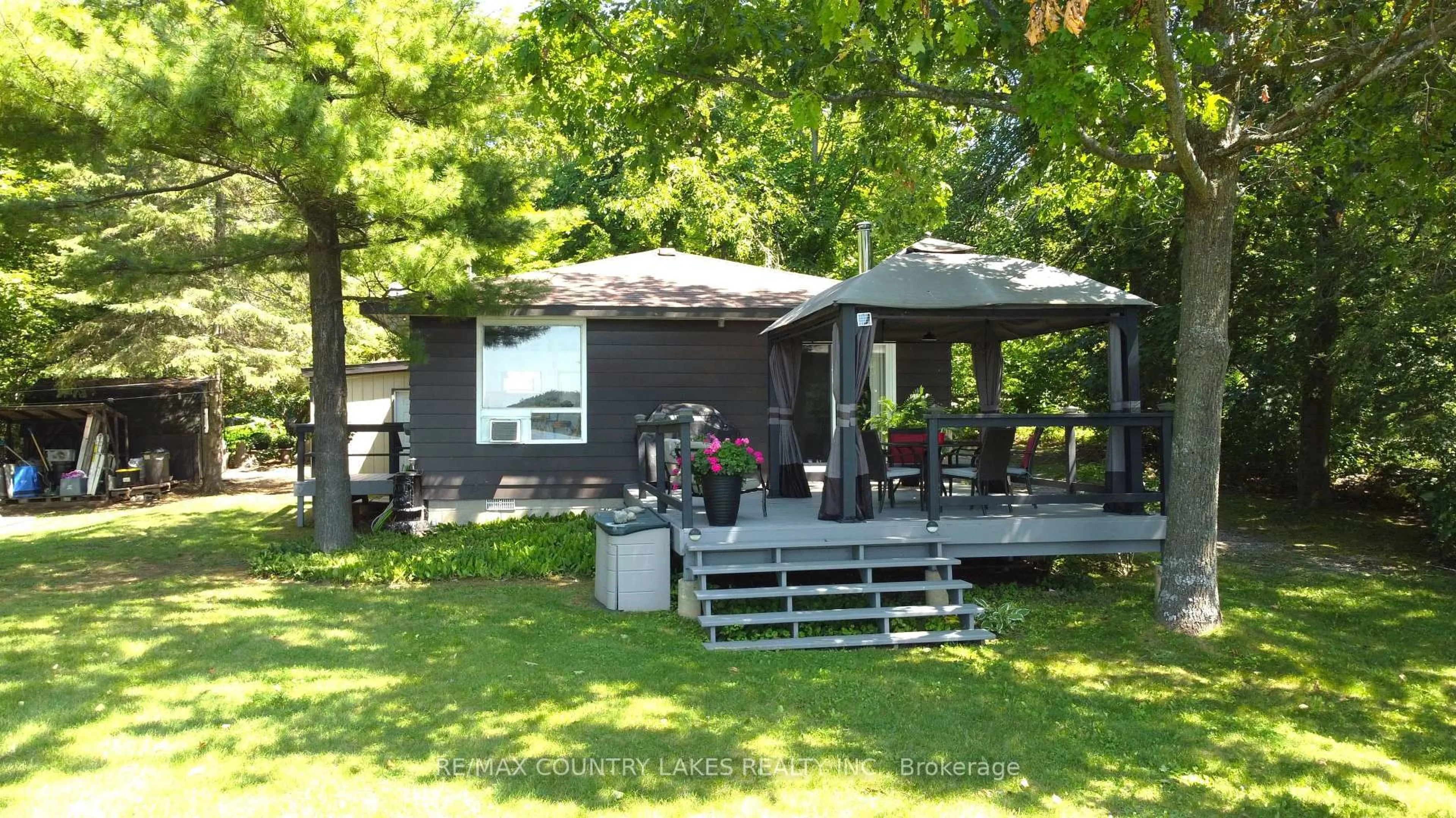 Patio, unknown for 31 Hillcrest Ave, Kawartha Lakes Ontario K0M 2B0