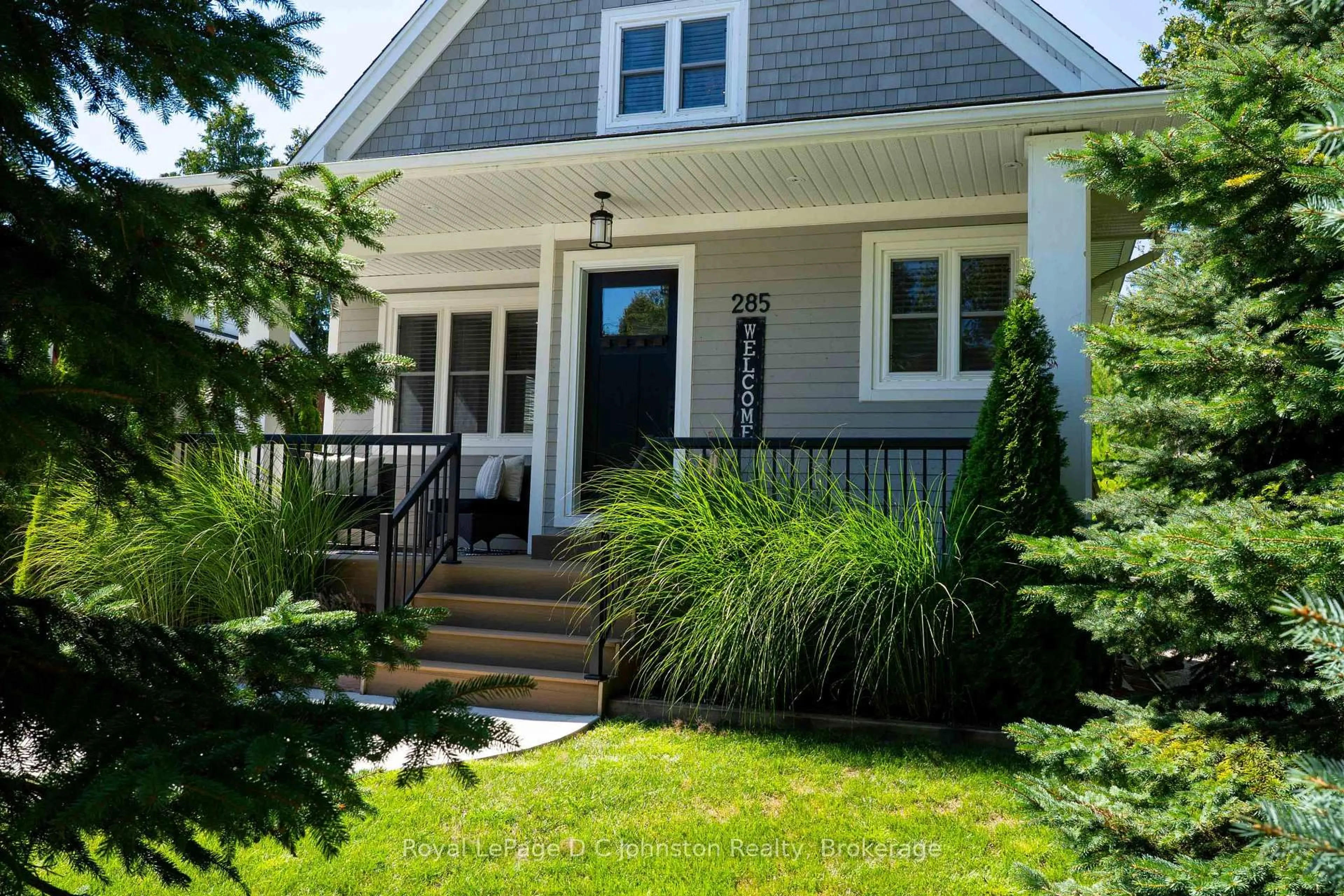Home with vinyl exterior material, street for 285 Huron St, Saugeen Shores Ontario N0H 2L0
