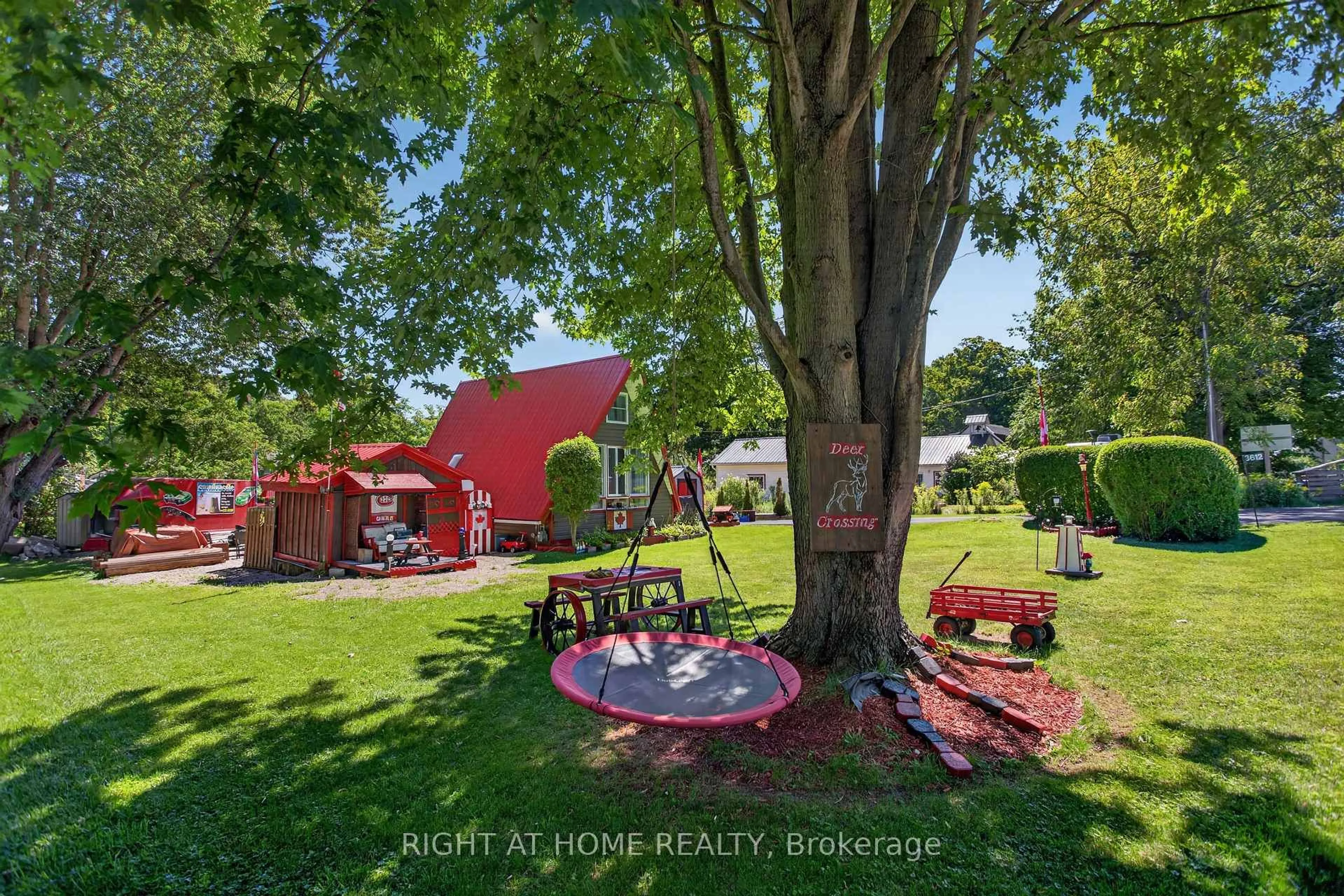 A pic from outside/outdoor area/front of a property/back of a property/a pic from drone, street for 3612 Imperial Rd, Malahide Ontario N5H 2R2