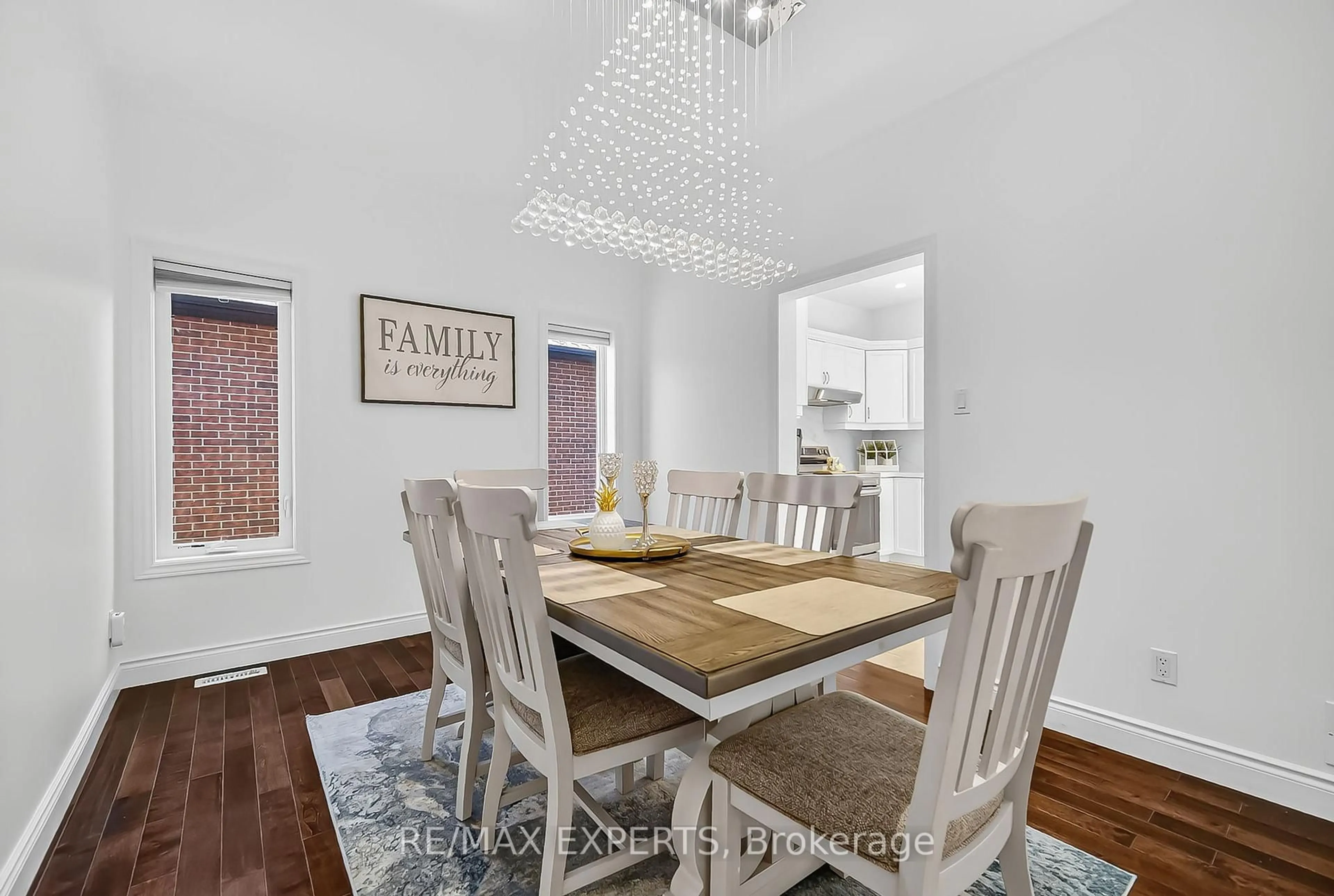 Dining room, unknown for 936 Talisman Cres, London South Ontario N6K 0B7