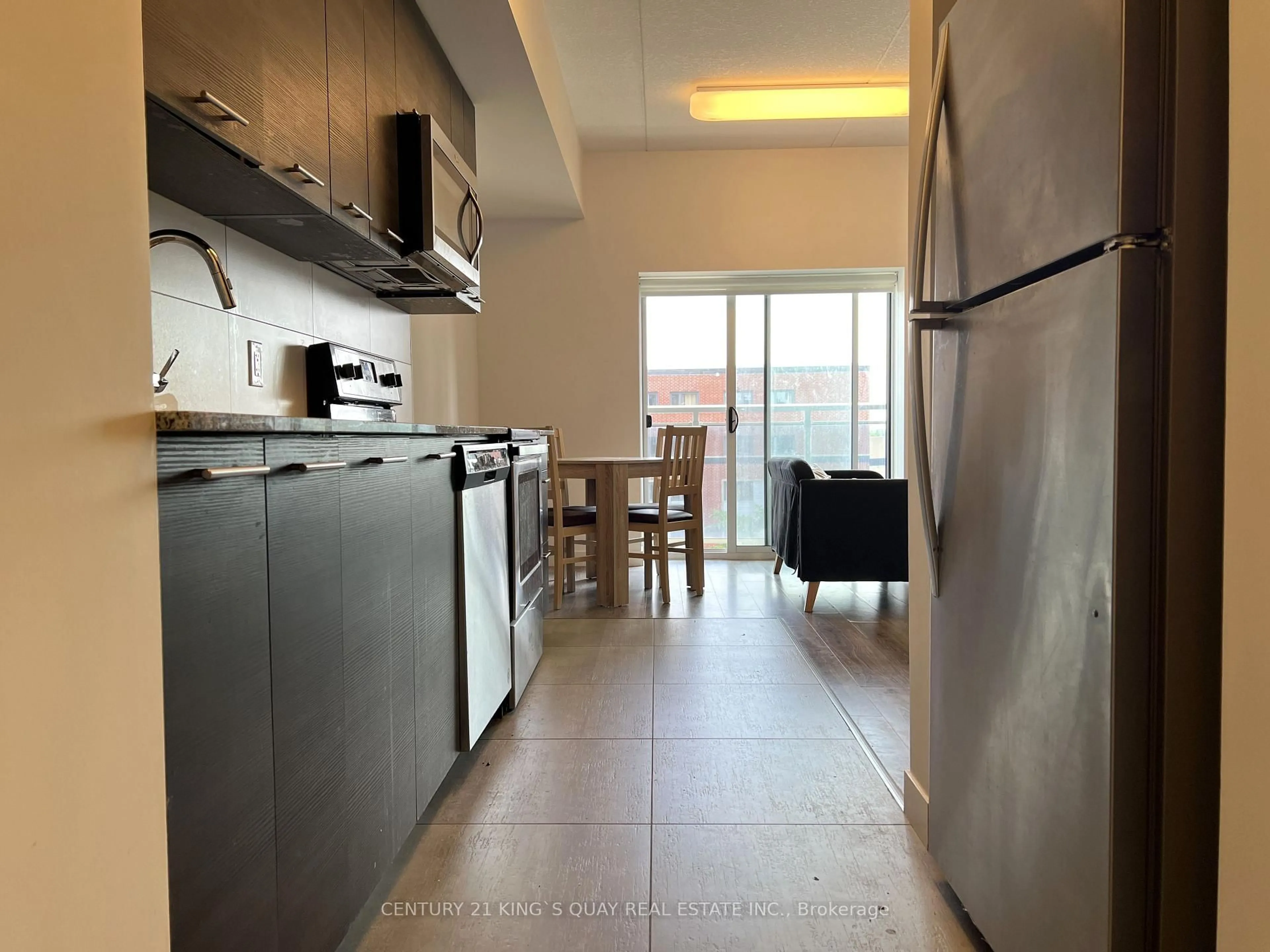 Standard kitchen, unknown for 251 Hemlock St #620, Waterloo Ontario N2L 0H2