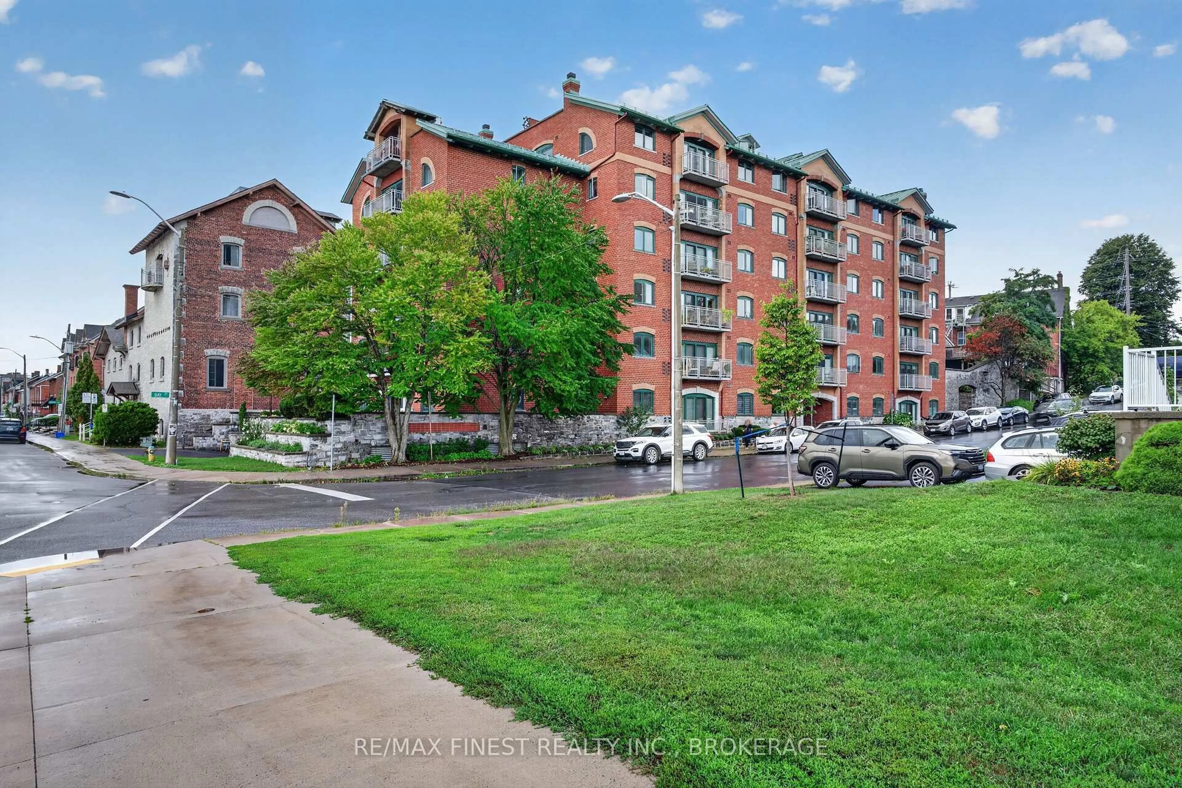 A pic from outside/outdoor area/front of a property/back of a property/a pic from drone, unknown for 2 Bay St #302, Kingston Ontario K7K 6T7