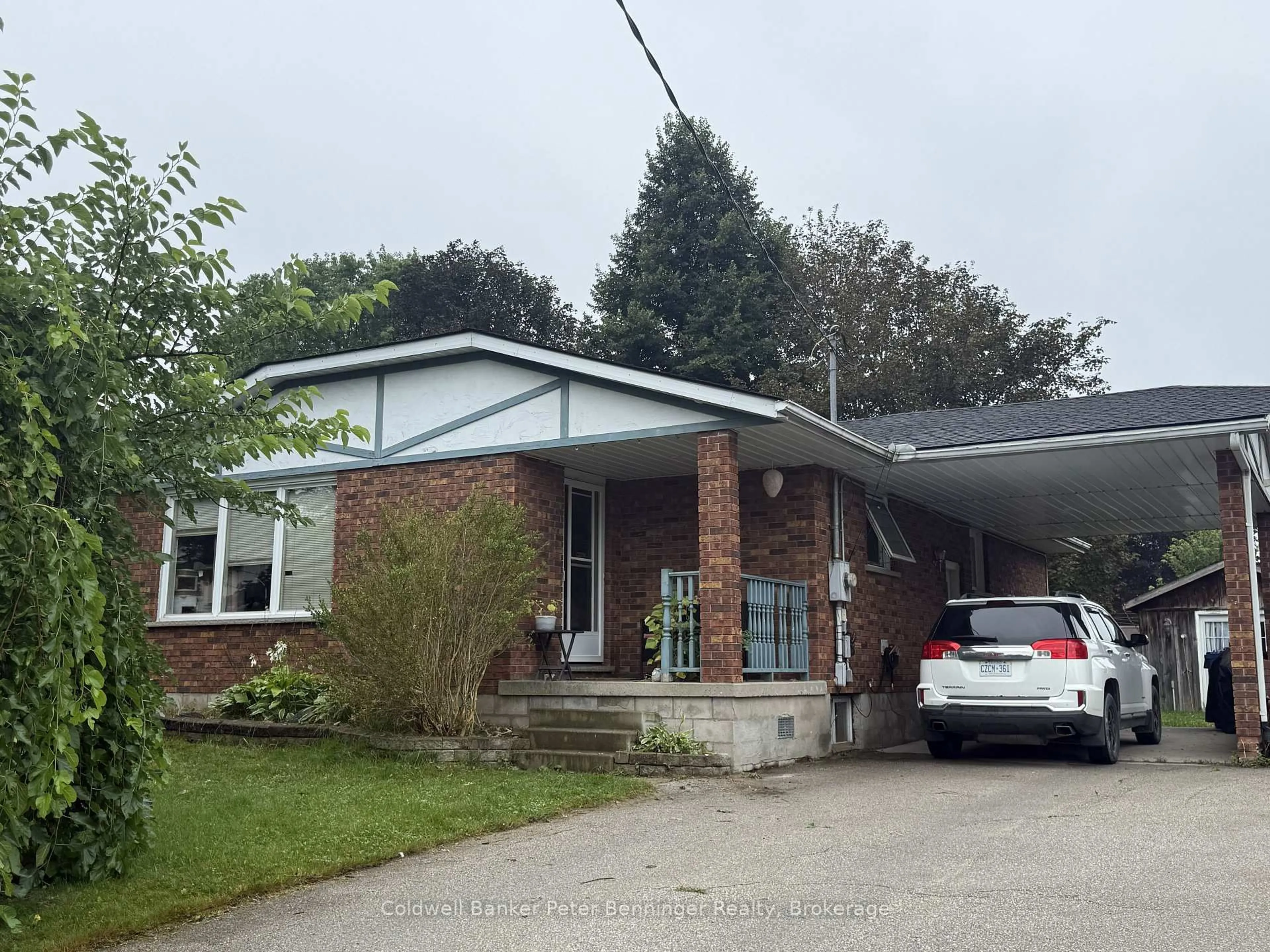 Unknown for 672 21st Ave, Hanover Ontario N4N 3L2