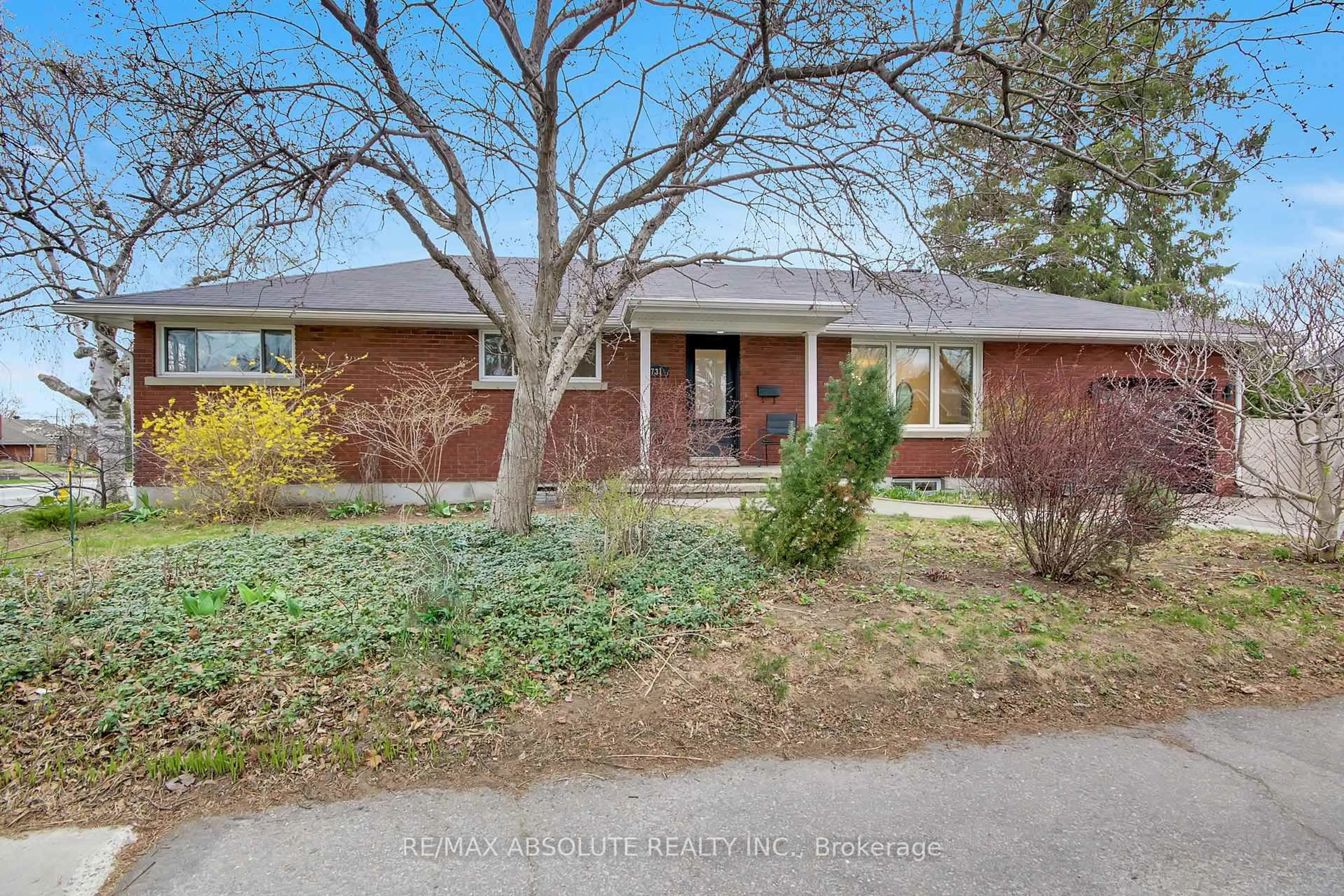 Home with brick exterior material, street for 731 Dovercourt Ave, Ottawa Ontario K2A 0W9