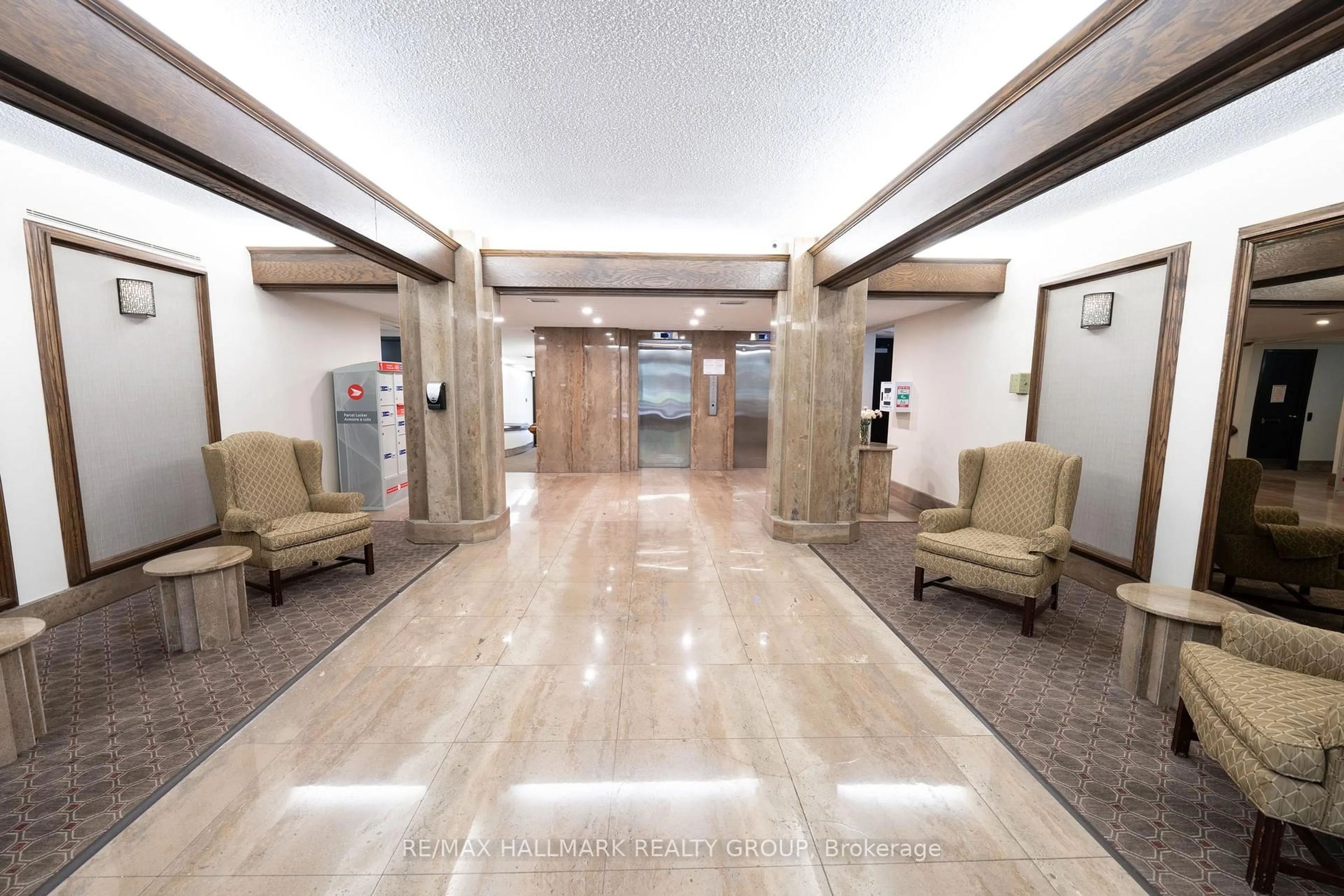 Lobby for 2019 Carling Ave #509, Ottawa Ontario K2A 4A2