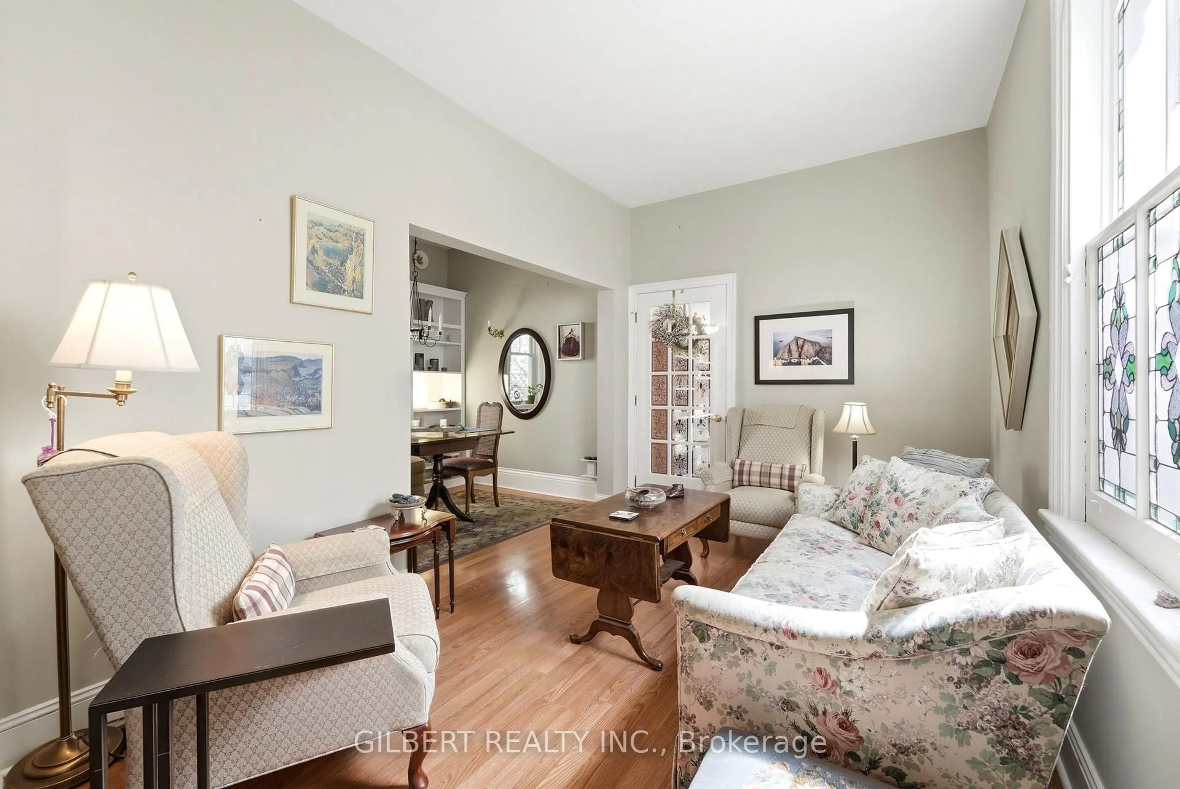 Living room with furniture, unknown for 367 Charlton Ave, Hamilton Ontario L8P 2E6