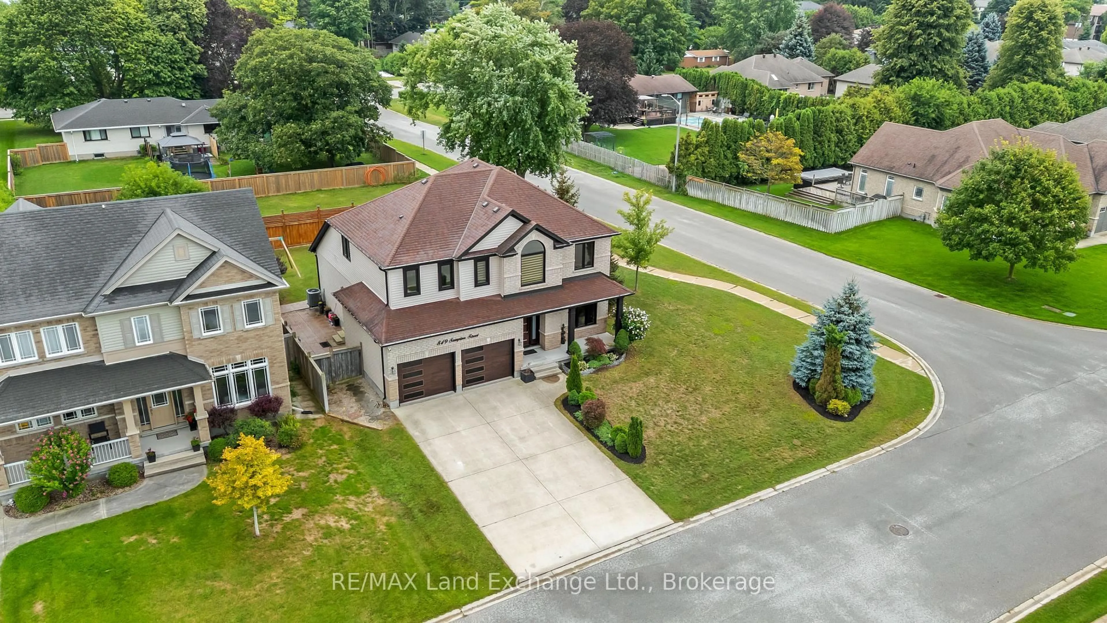 A pic from outside/outdoor area/front of a property/back of a property/a pic from drone, street for 849 Sumpton St, Saugeen Shores Ontario N0H 2C2