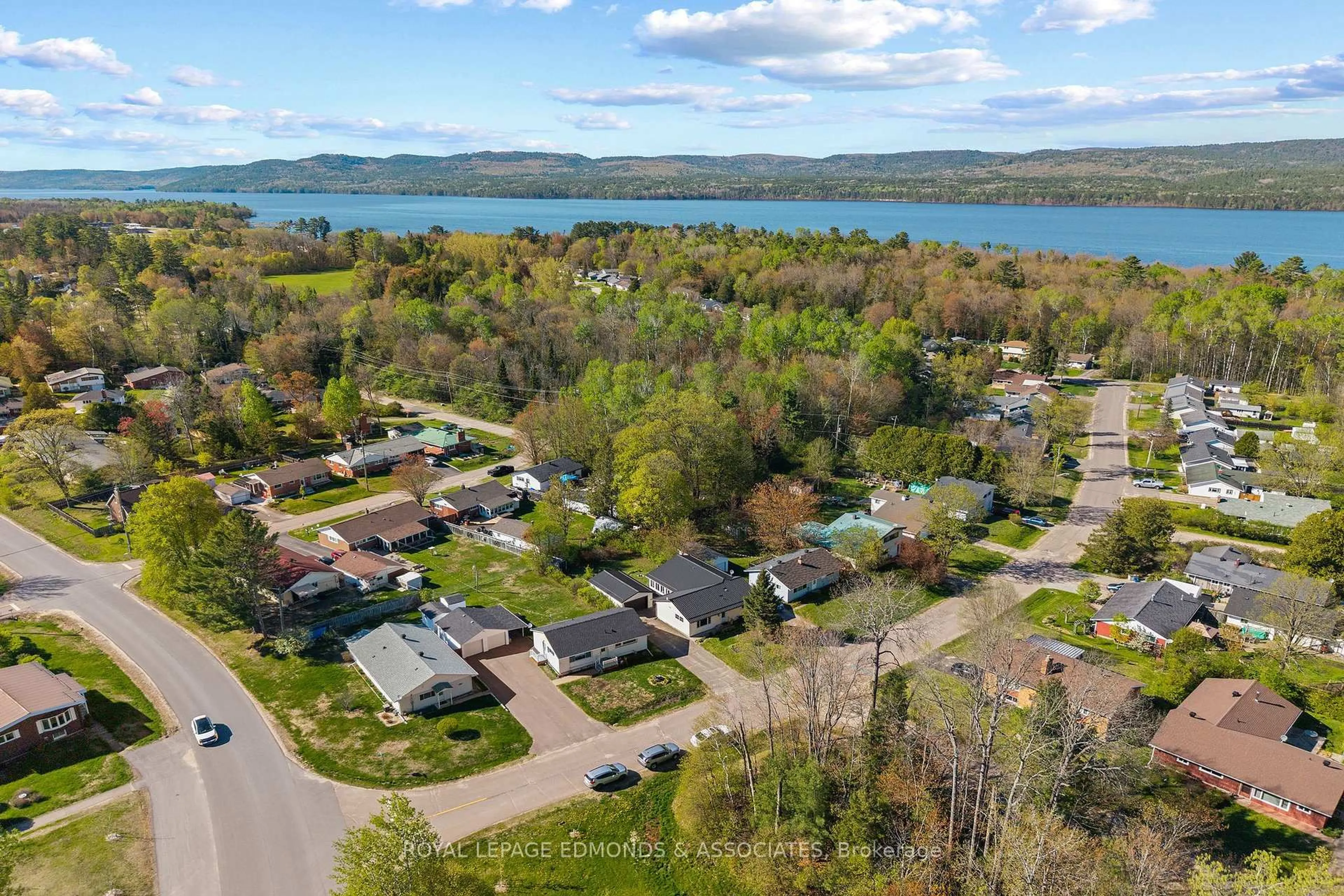 A pic from outside/outdoor area/front of a property/back of a property/a pic from drone, water/lake/river/ocean view for 5 Lasalle Dr, Deep River Ontario K0J 1P0