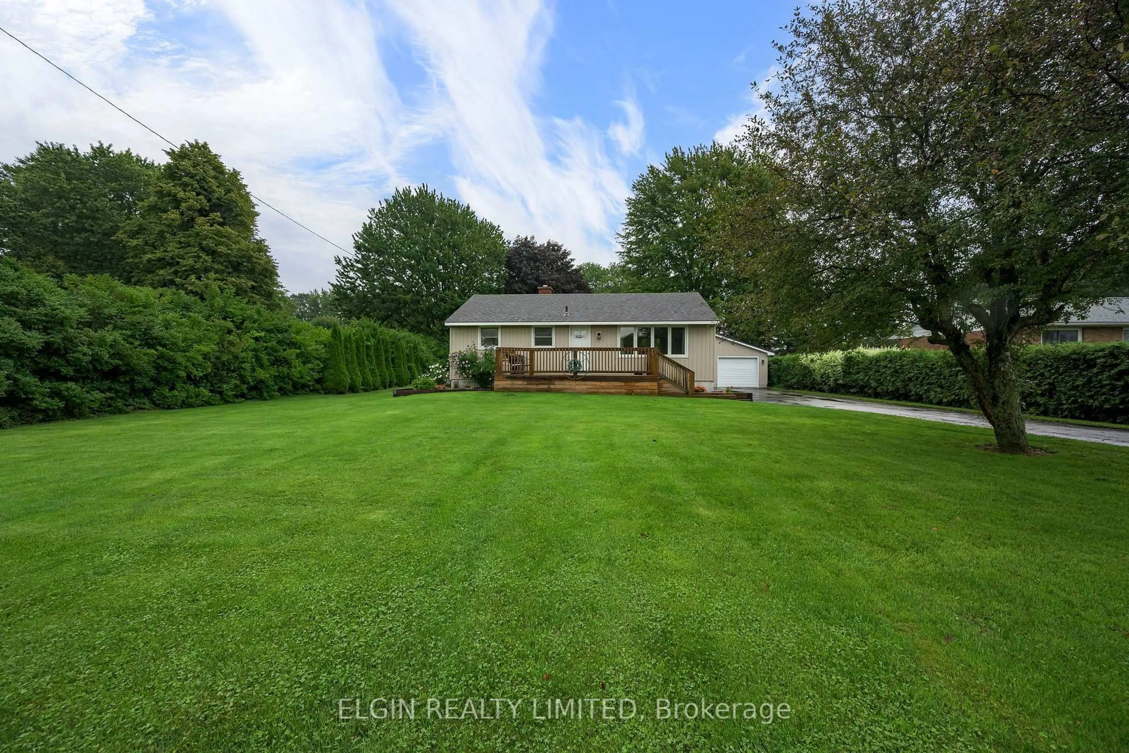 A pic from outside/outdoor area/front of a property/back of a property/a pic from drone, water/lake/river/ocean view for 5846 FAIRVIEW Rd, Central Elgin Ontario N5P 3S8