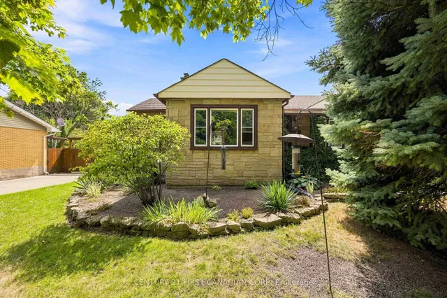 1027 London Rd, Sarnia 4
