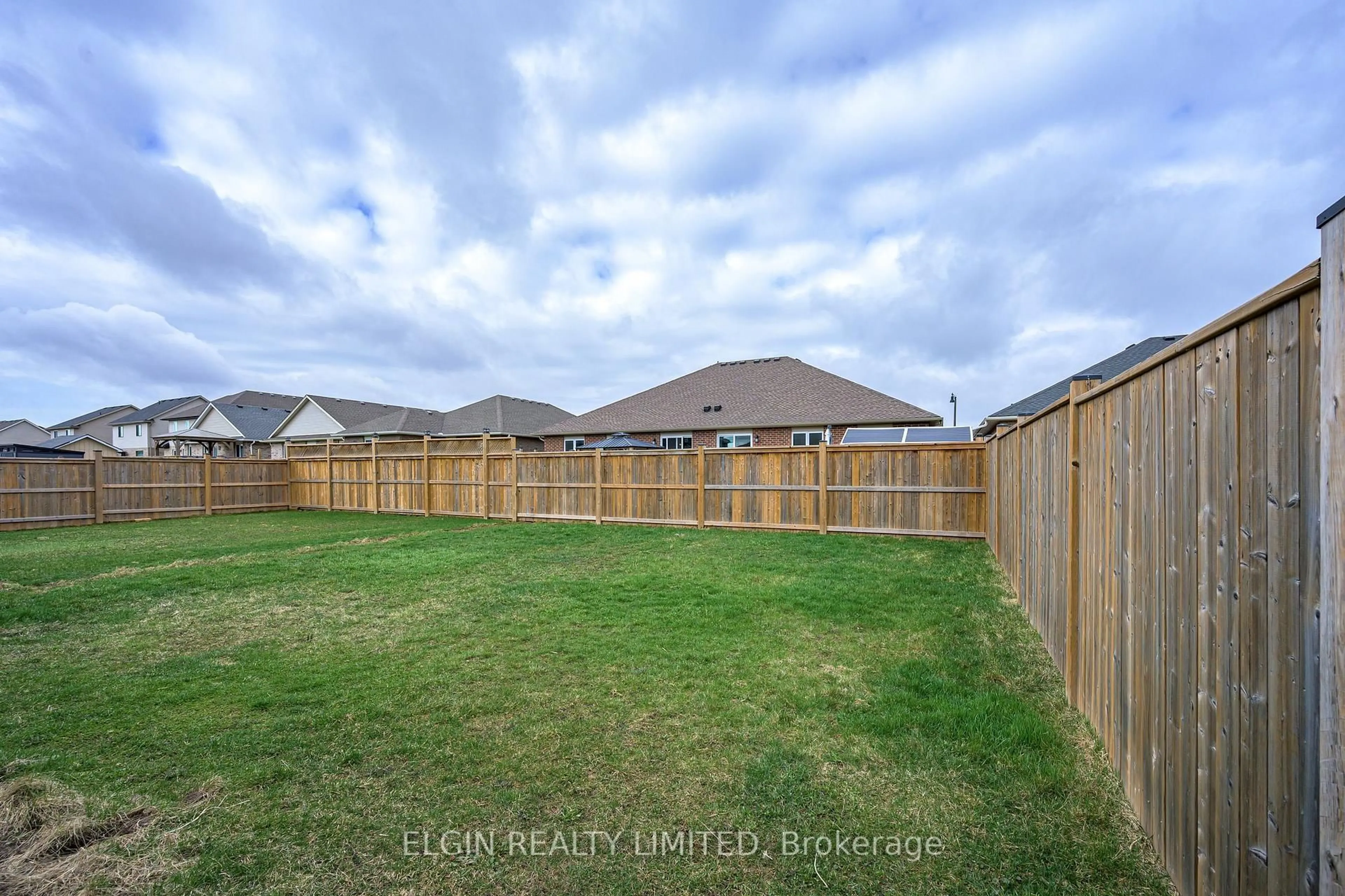 A pic from outside/outdoor area/front of a property/back of a property/a pic from drone, water/lake/river/ocean view for 92 Renaissance Dr, St. Thomas Ontario N5R 0K1