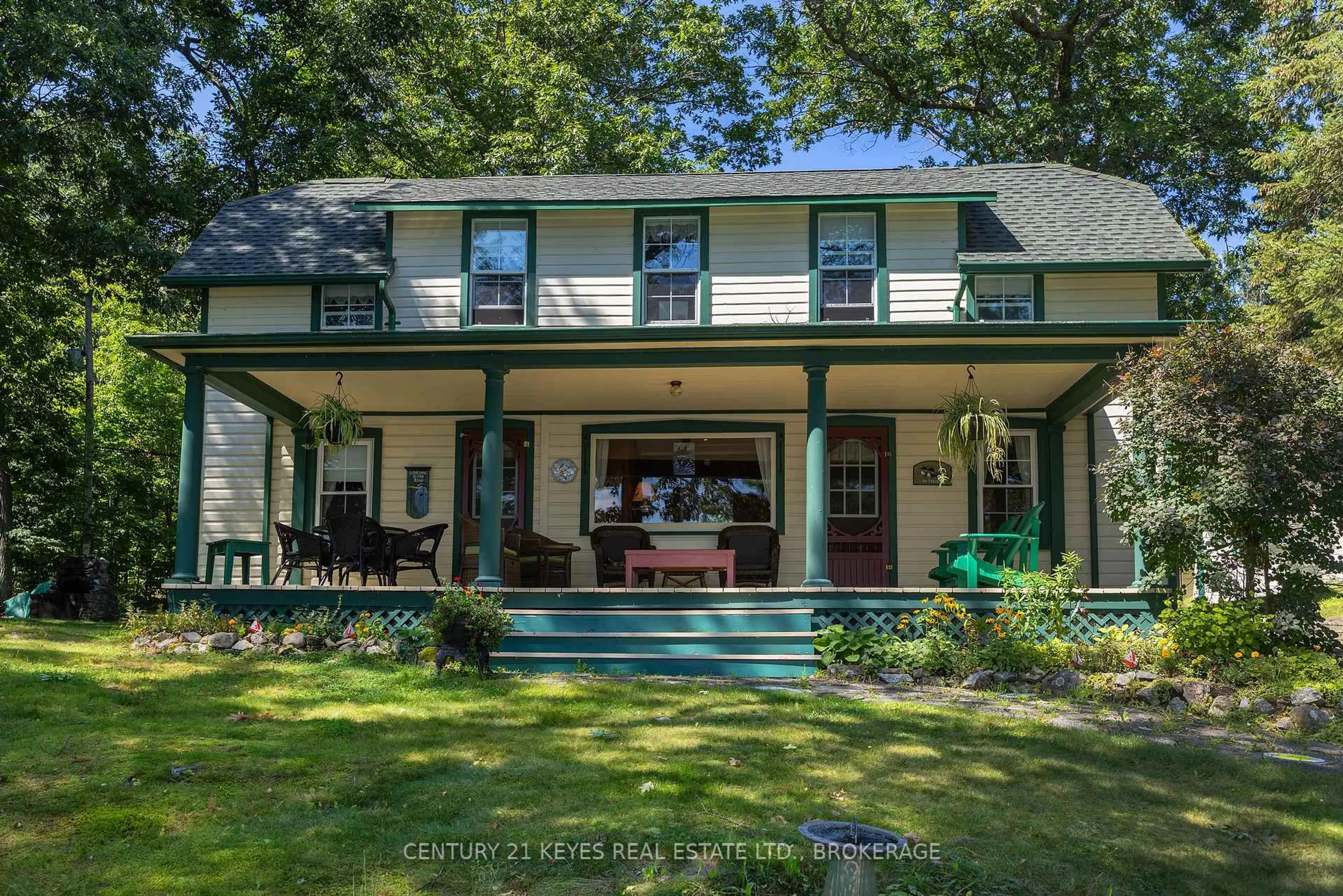 Home with vinyl exterior material, street for 99 Tremont Park Island, Leeds and the Thousand Islands Ontario K7G 0A9