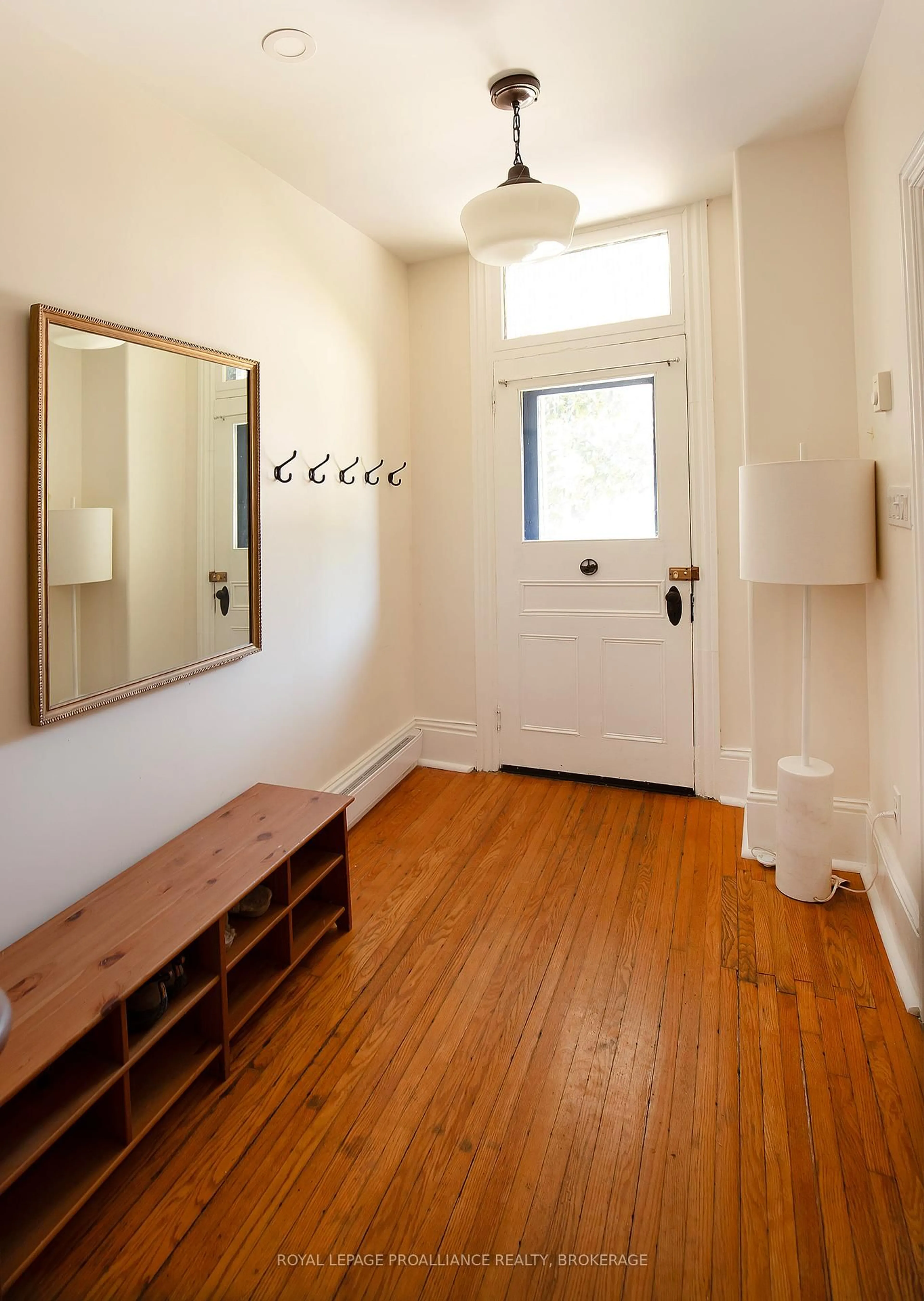Indoor entryway for 300 Sydenham St, Kingston Ontario K7K 3M7
