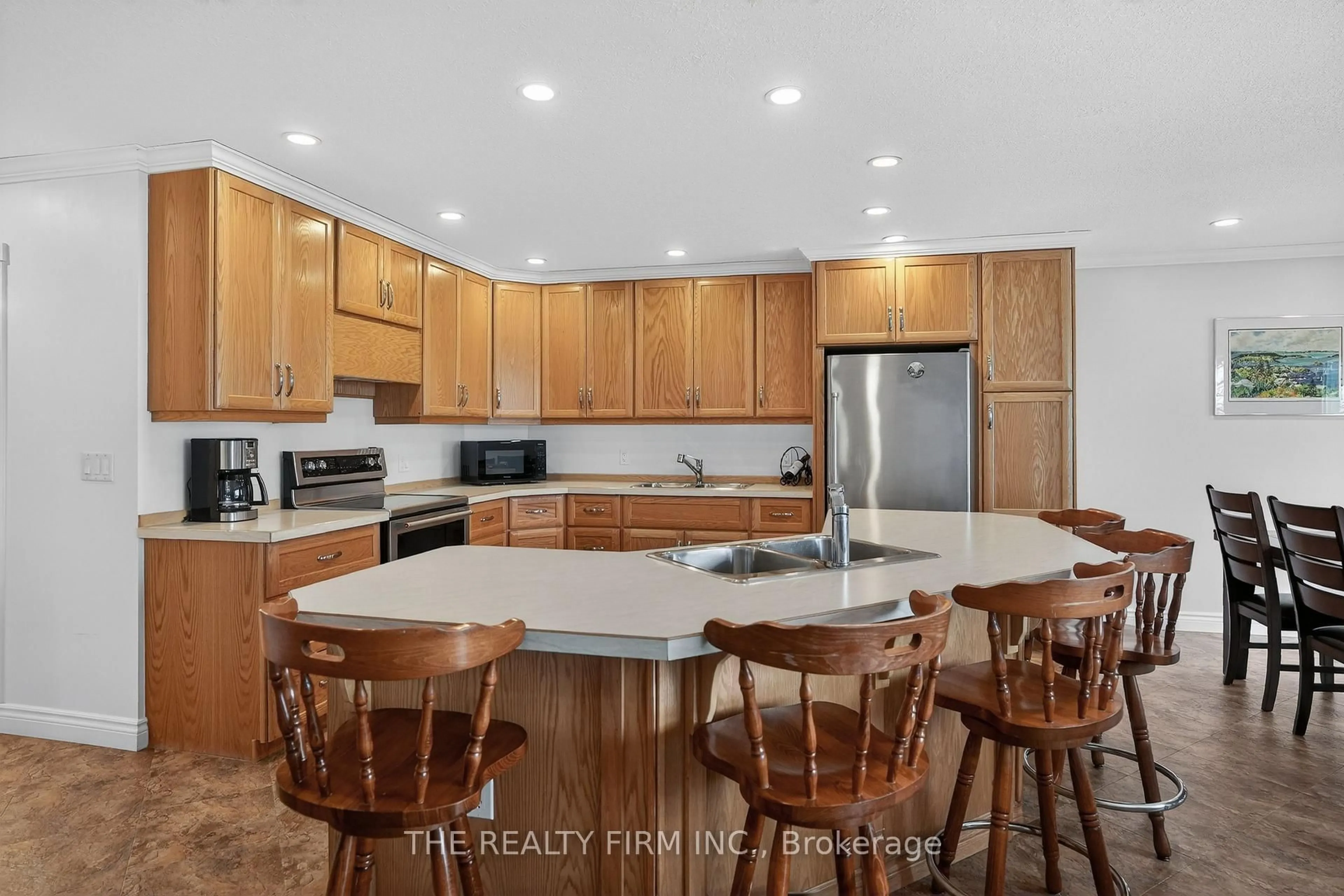 Open concept kitchen, unknown for 4084 Bluepoint Dr, Plympton-Wyoming Ontario N0N 1J6