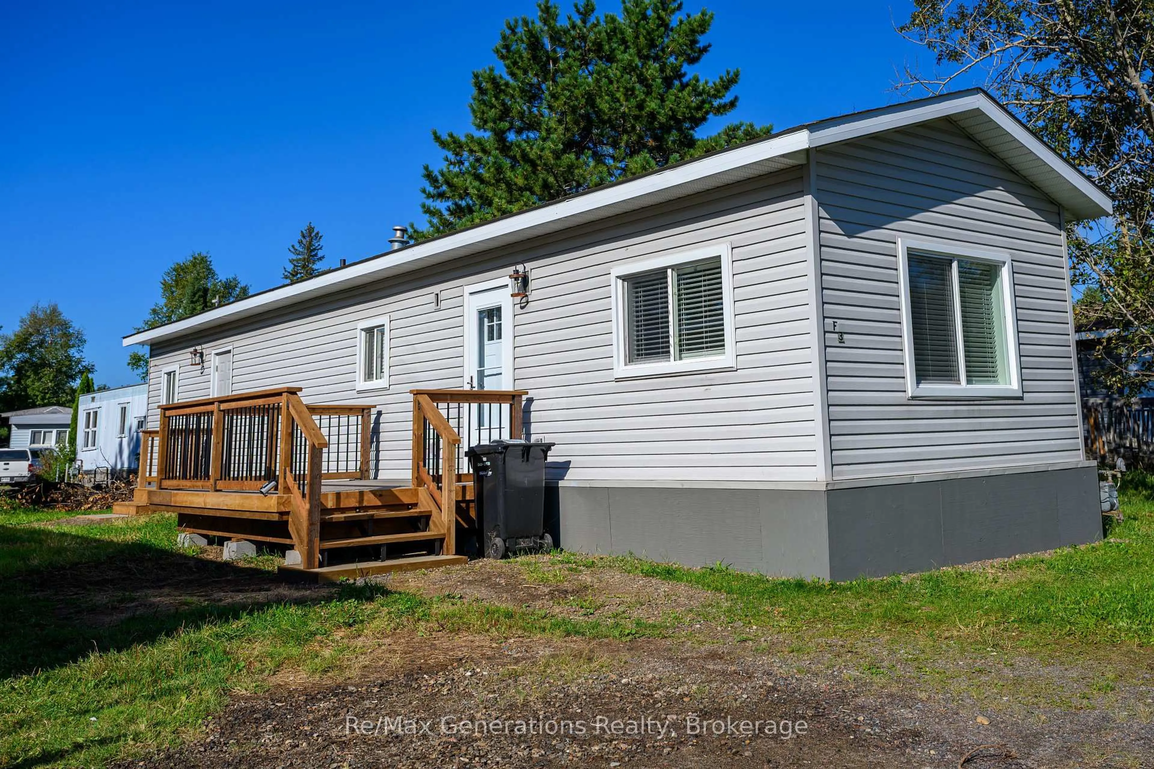 Home with vinyl exterior material, unknown for 1055 Chippewa Rd #F3, Thunder Bay Ontario P7J 1J1