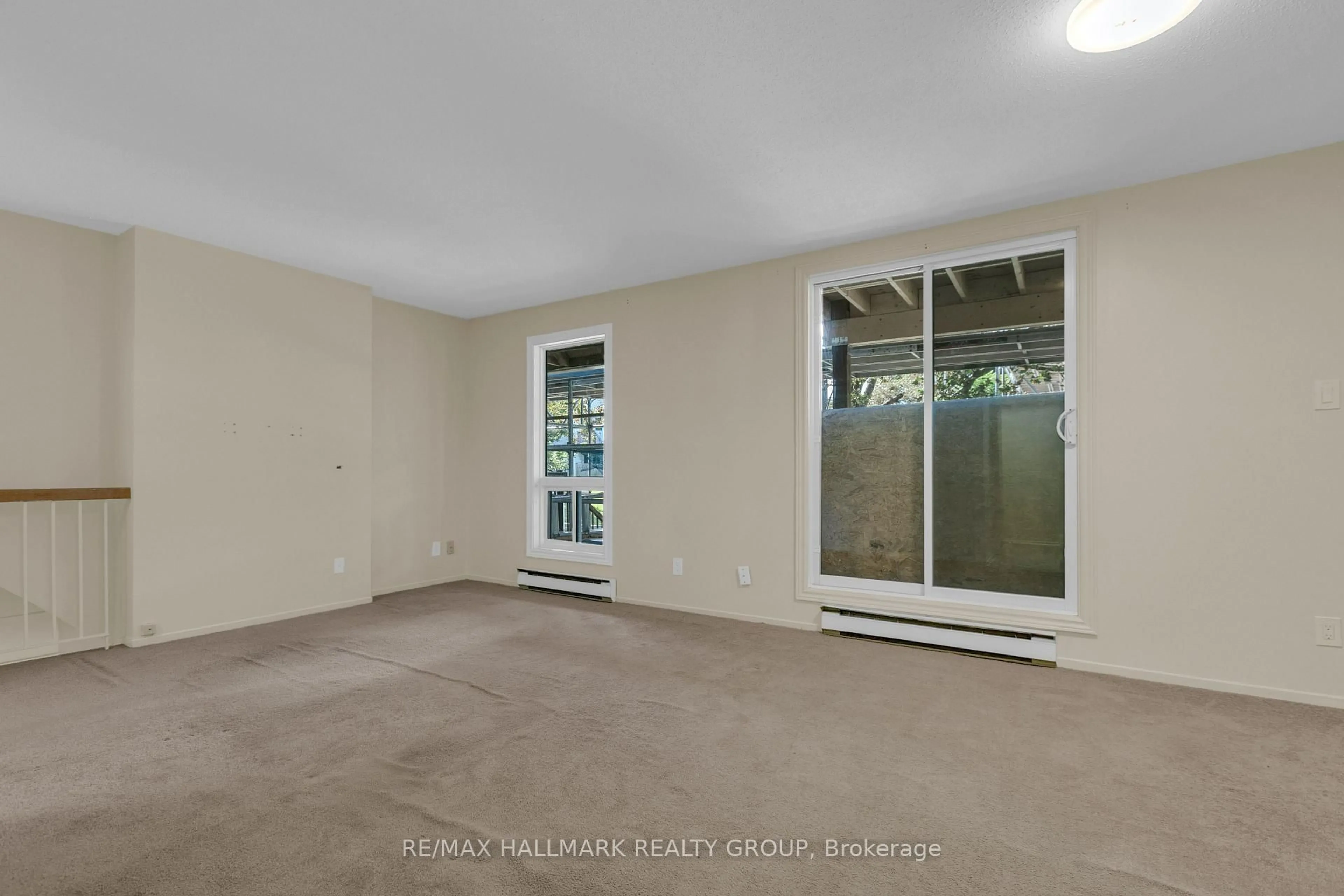 A pic of a room for 702 Tanguay Crt #29, Kanata Ontario K2L 3X2