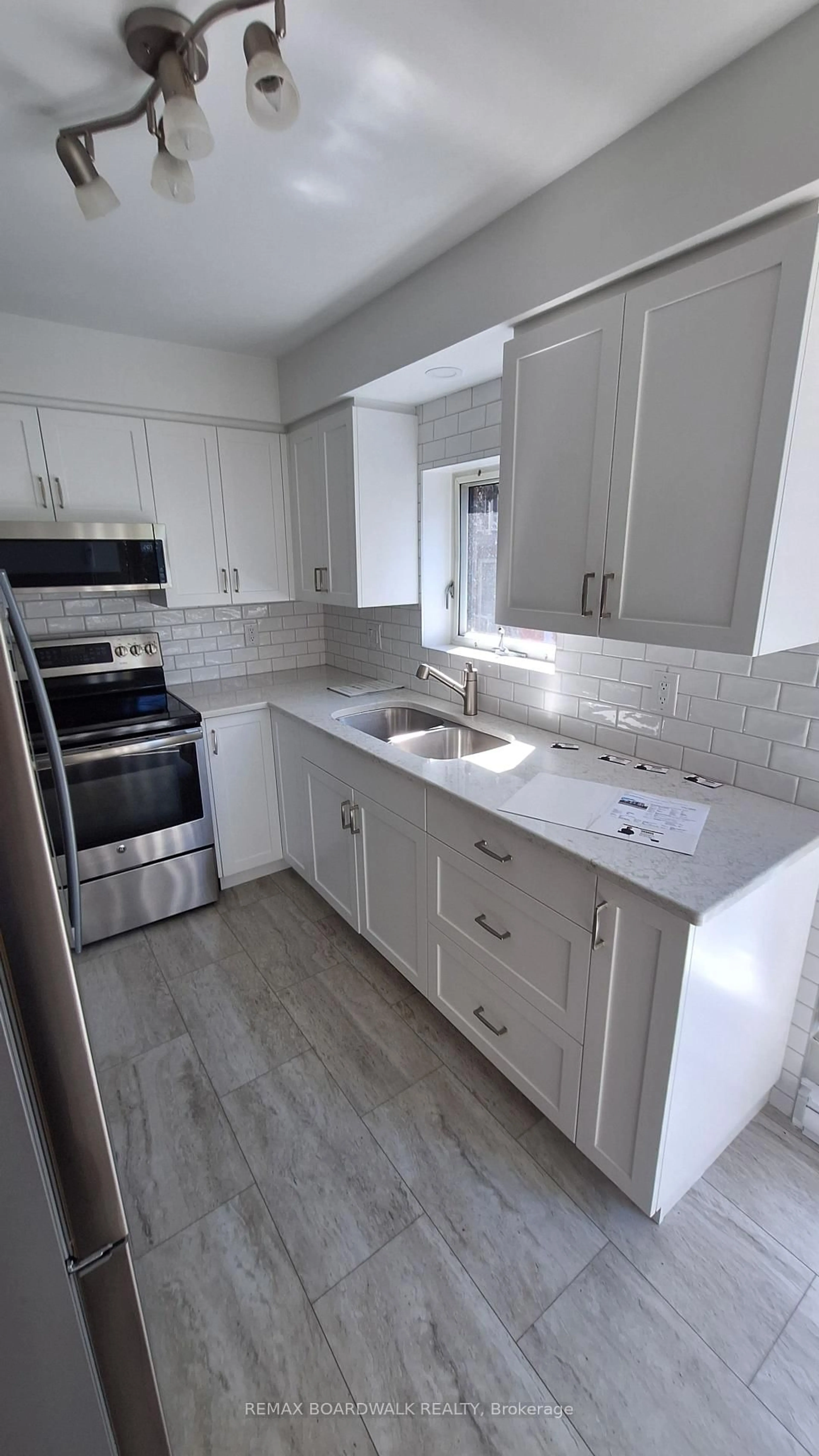 Unknown for 330 Centrum Blvd #206, Ottawa Ontario K1E 3W2