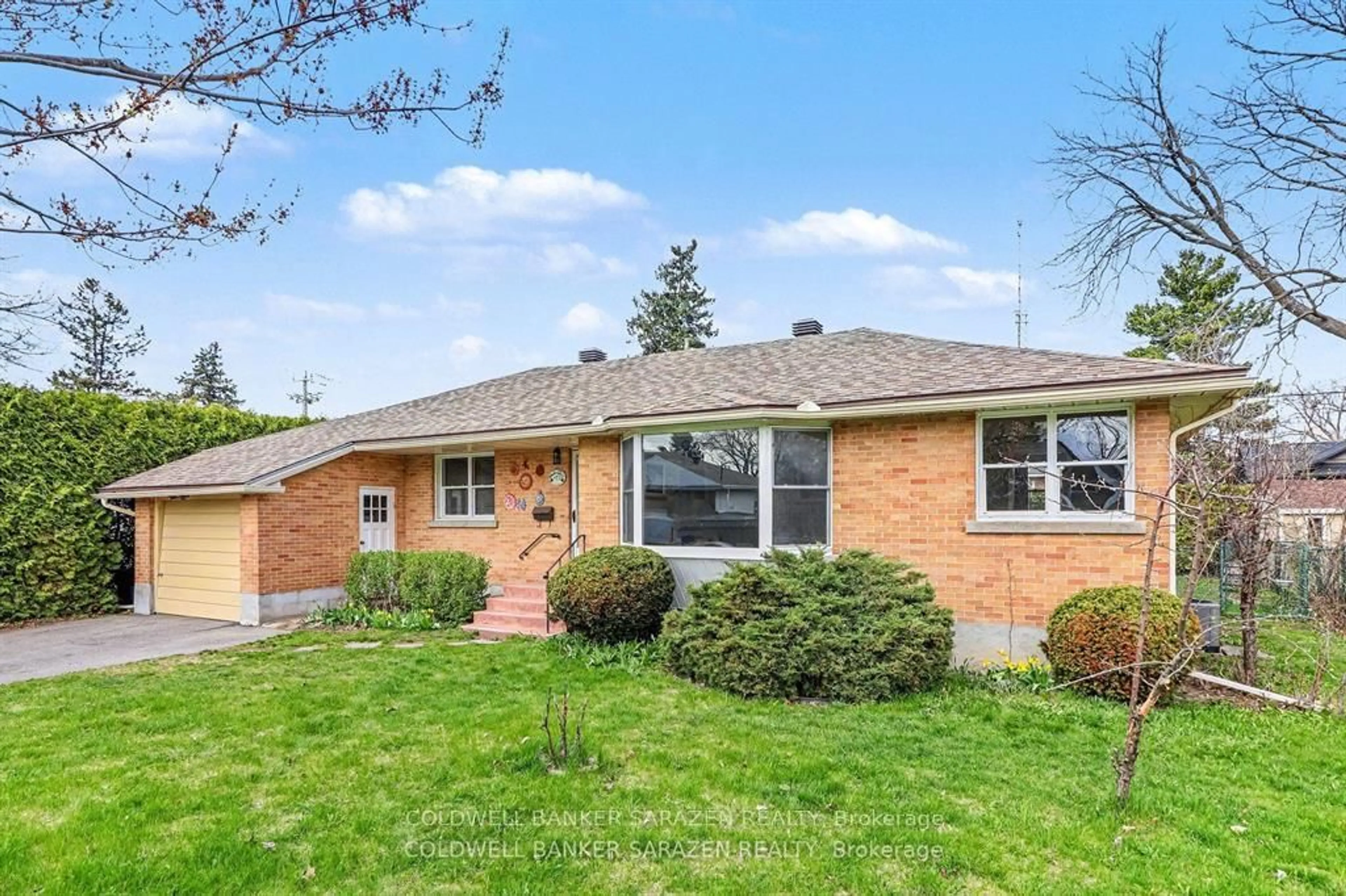 Home with brick exterior material, street for 1421 Palen Ave, Ottawa Ontario K1H 7E6