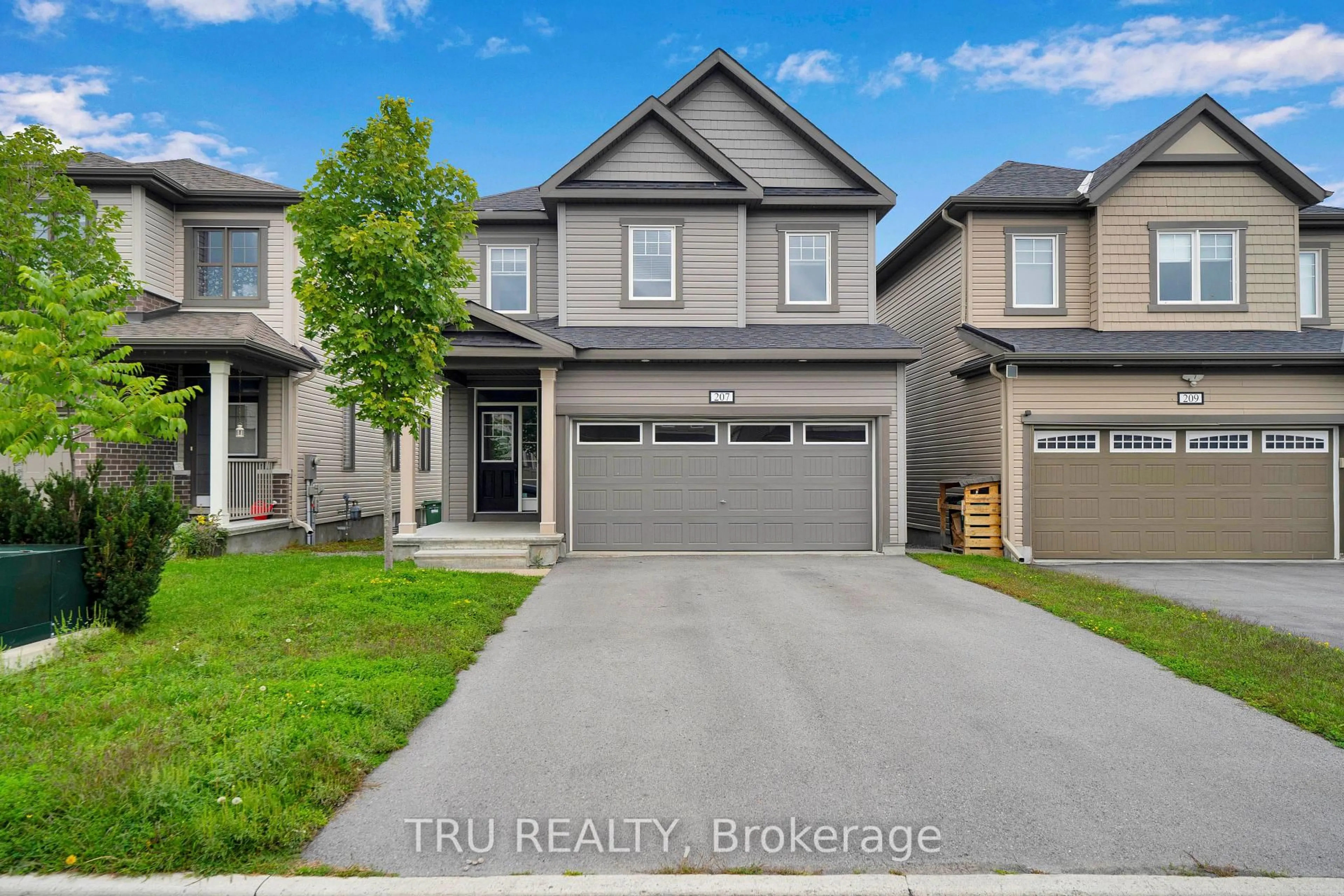 Unknown for 207 QUARTER HORSE St, Ottawa Ontario K2S 0X8