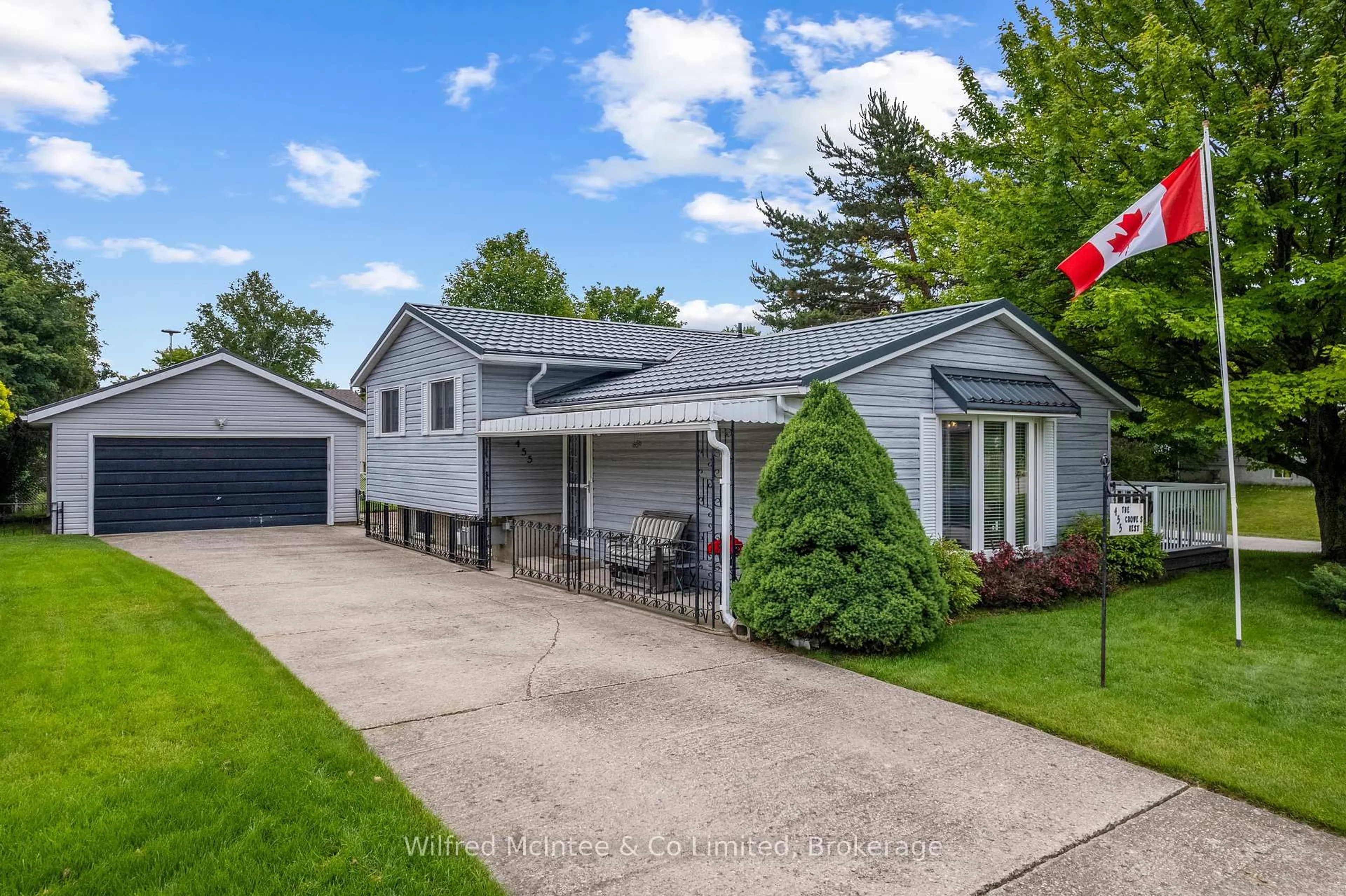 Home with vinyl exterior material, street for 455 Bruce St, Saugeen Shores Ontario N0H 2C1