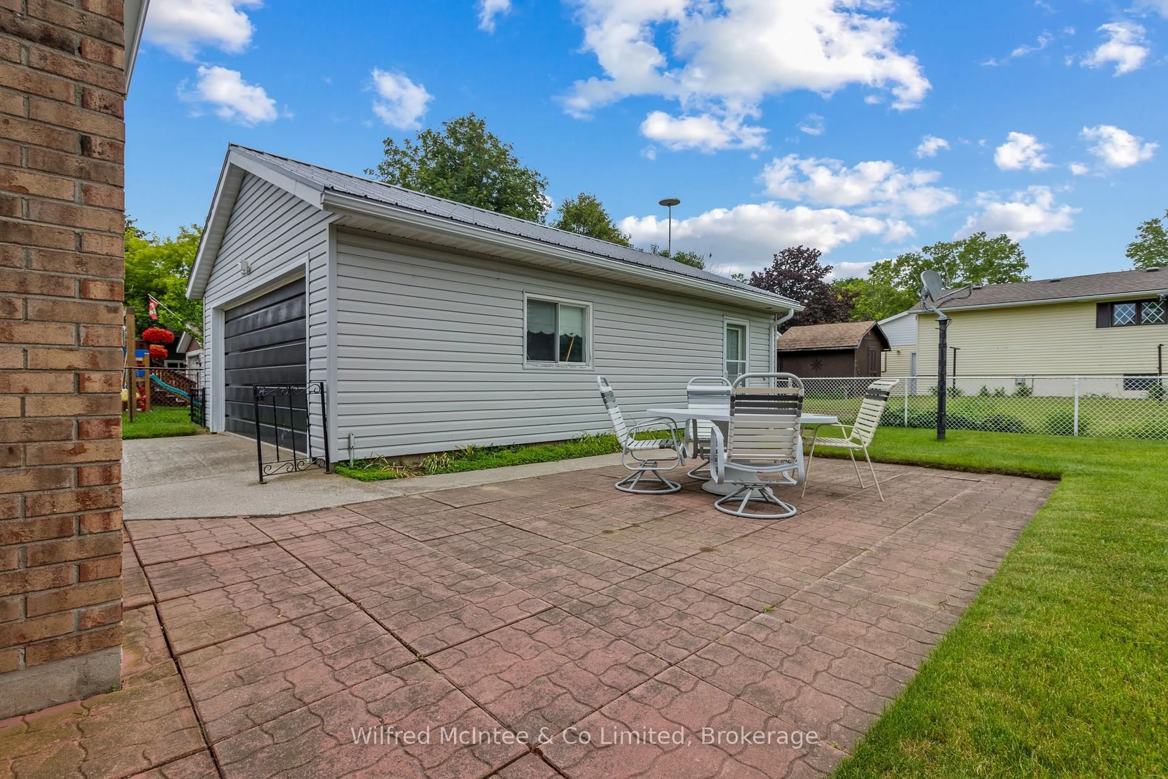 Patio, street for 455 Bruce St, Saugeen Shores Ontario N0H 2C1