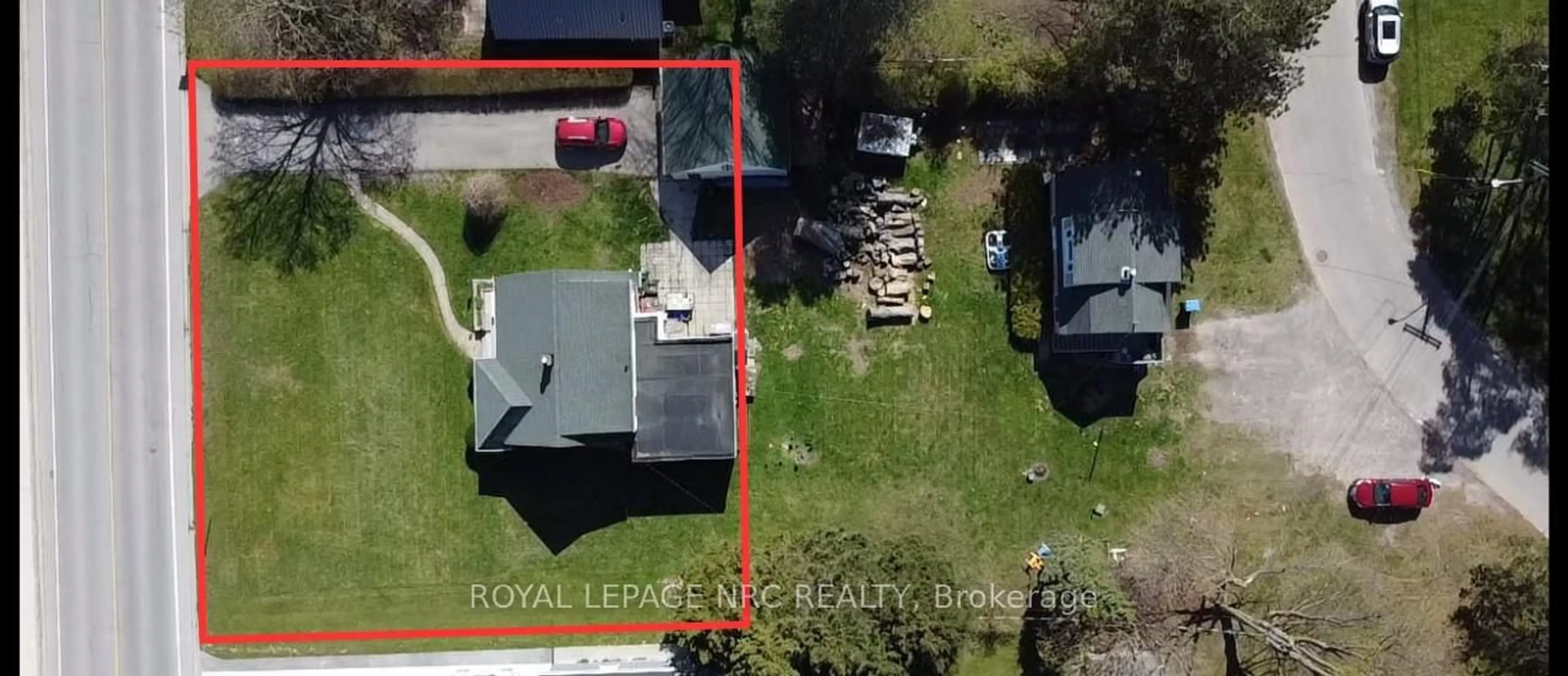 A pic from outside/outdoor area/front of a property/back of a property/a pic from drone, street for 19 Lakeshore Rd, Port Colborne Ontario L3K 2S2