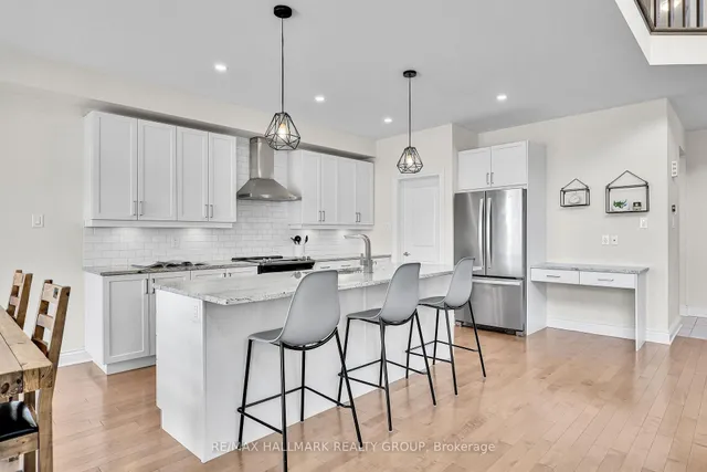 58 Zaatiik Grve, Ottawa 5