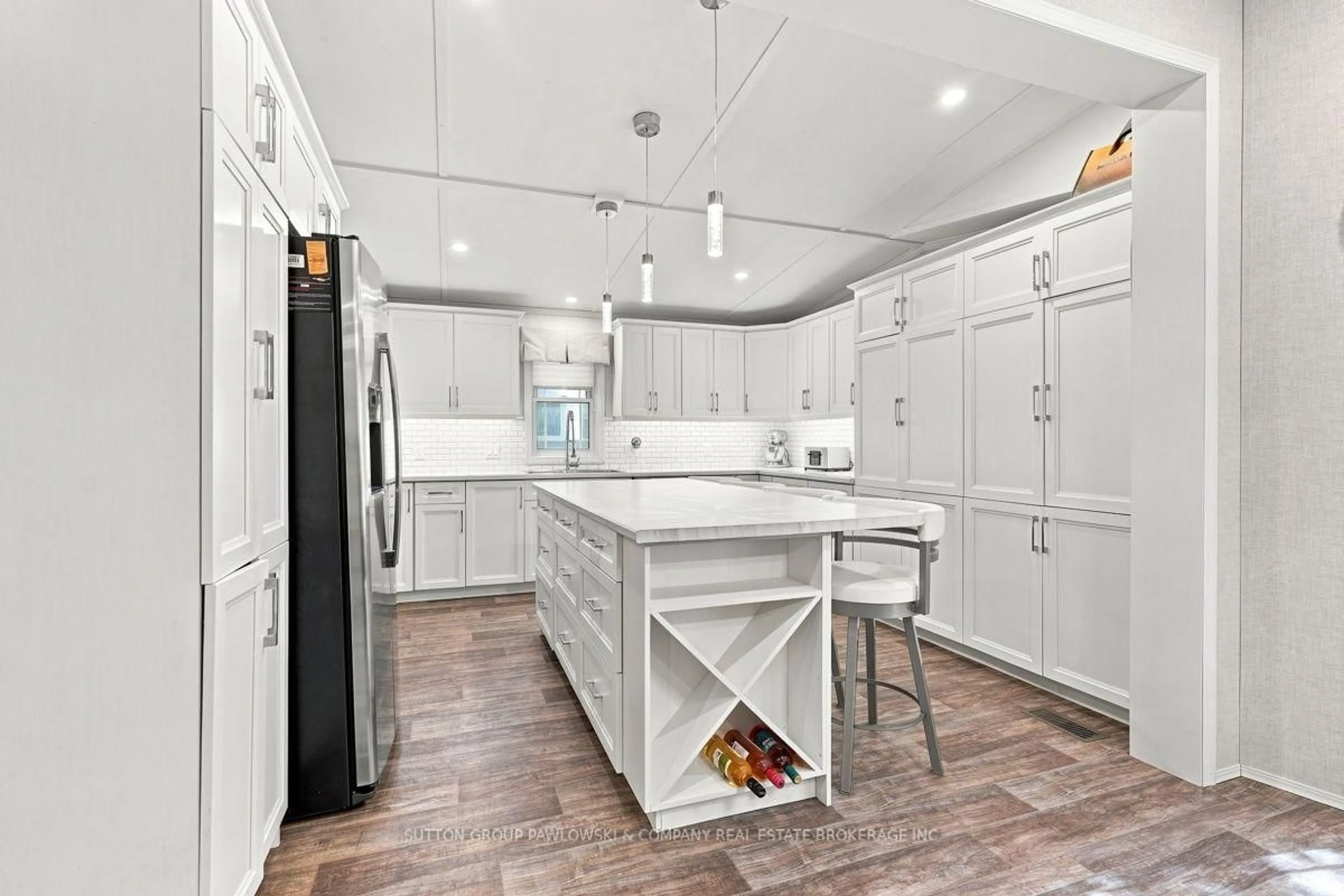 Contemporary kitchen, ceramic/tile floor for 22790 Amiens Rd #56, Middlesex Centre Ontario N0L 1R0