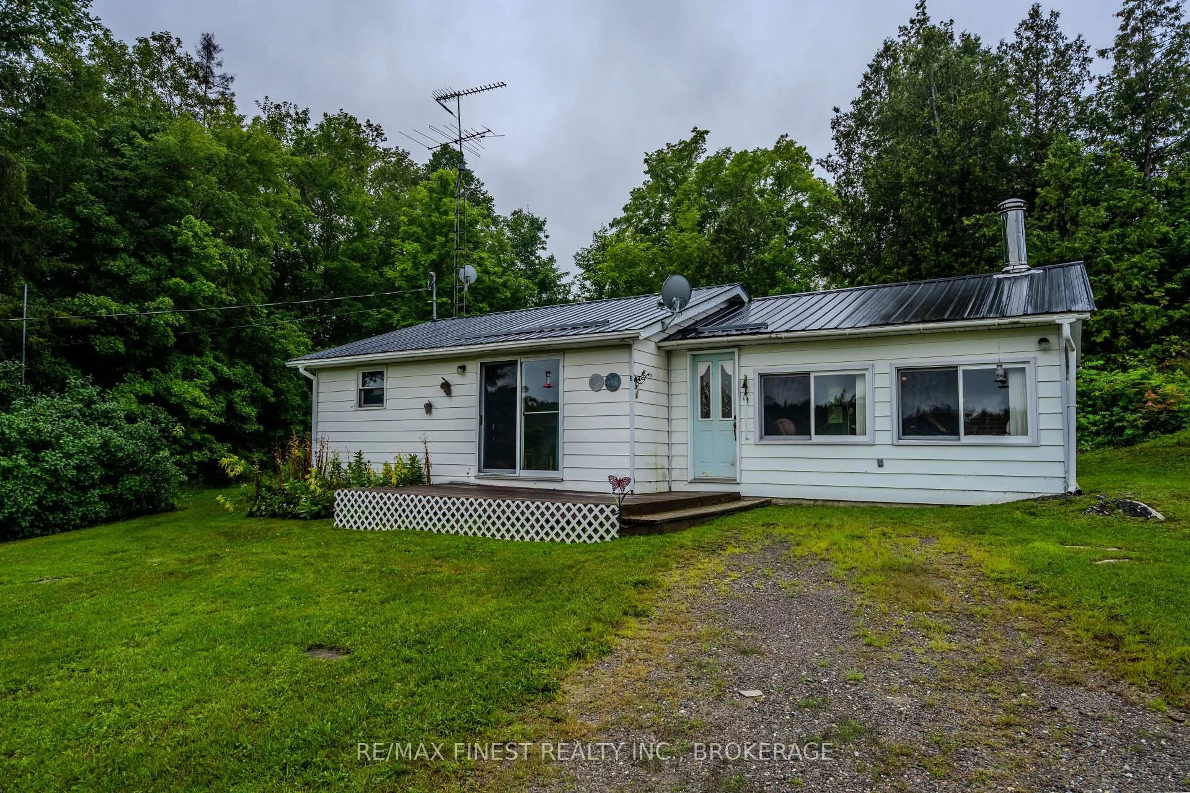 A pic from outside/outdoor area/front of a property/back of a property/a pic from drone, unknown for 1177 Mountain Rd, Plevna Ontario K0H 2M0