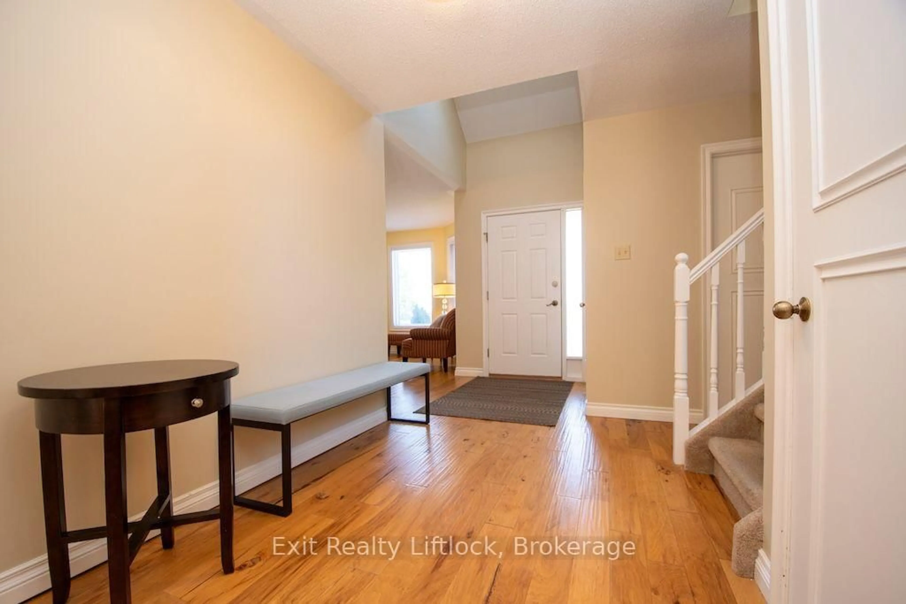 Indoor entryway for 3133 Frances Stewart Rd, Peterborough Ontario K9H 7L4