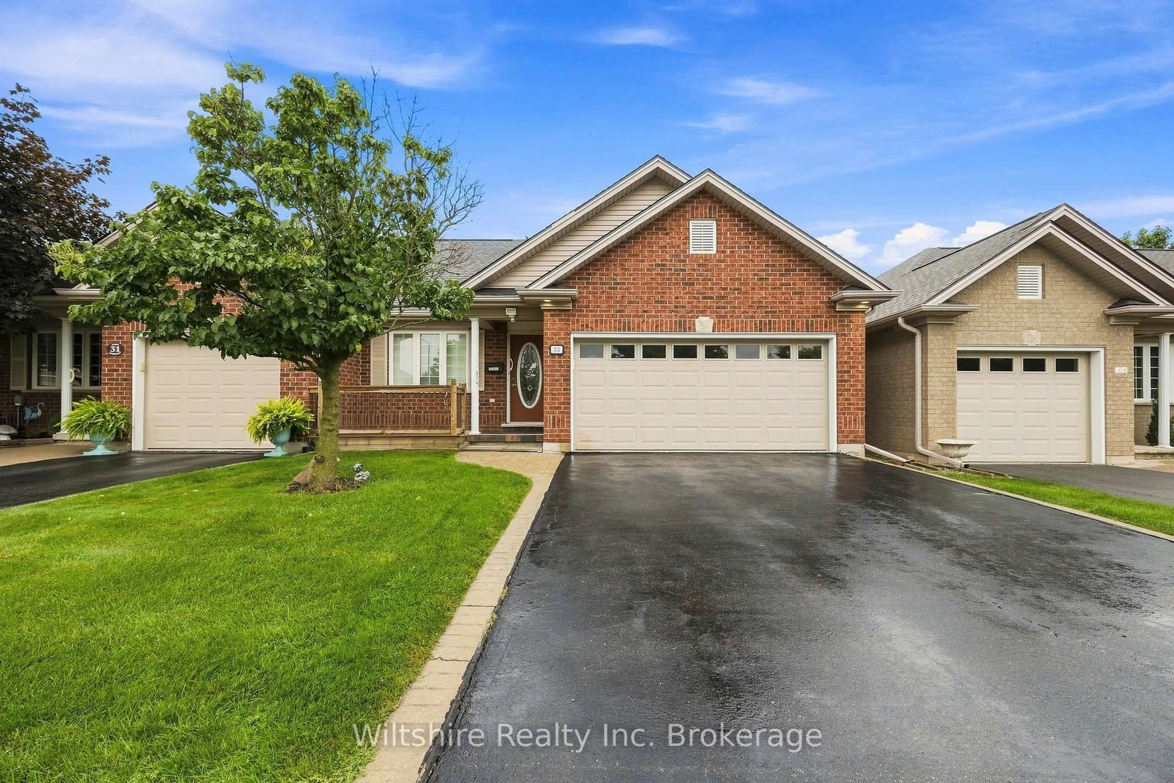 Home with brick exterior material, street for 33 Fairs Cres, Tillsonburg Ontario N4G 5W2
