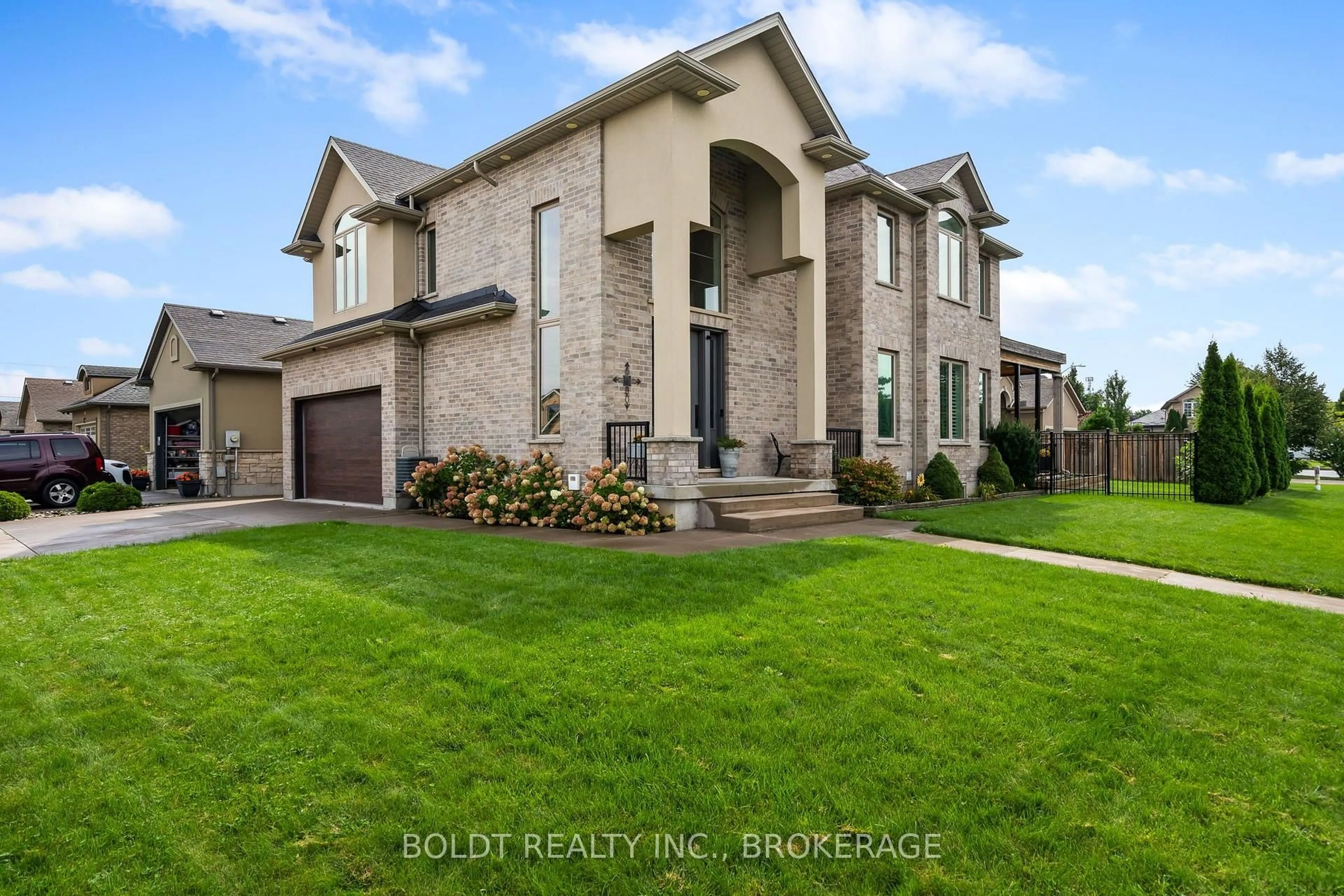 Home with brick exterior material, street for 90 Videl Cres, St. Catharines Ontario L2W 0A2
