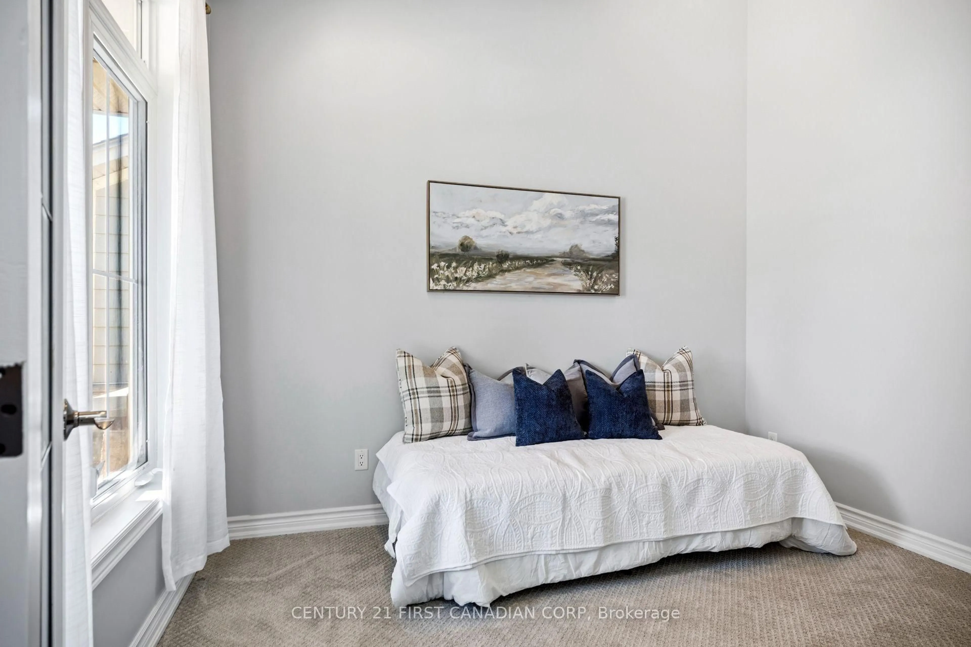 Unknown for 292 Walnut St, Lucan Biddulph Ontario N0M 2J0