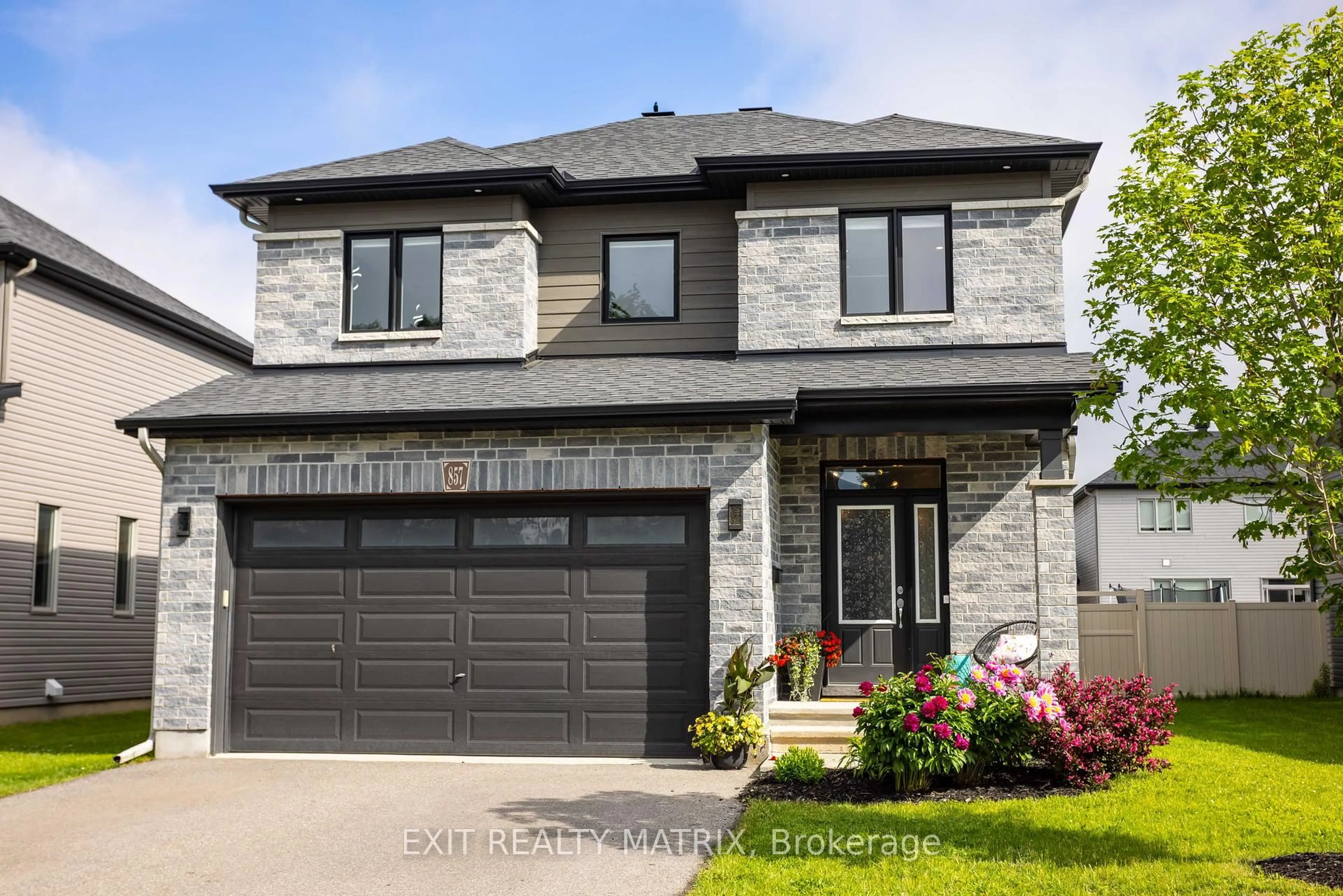 Home with brick exterior material, street for 857 Cologne St, Russell Ontario K0A 1W0