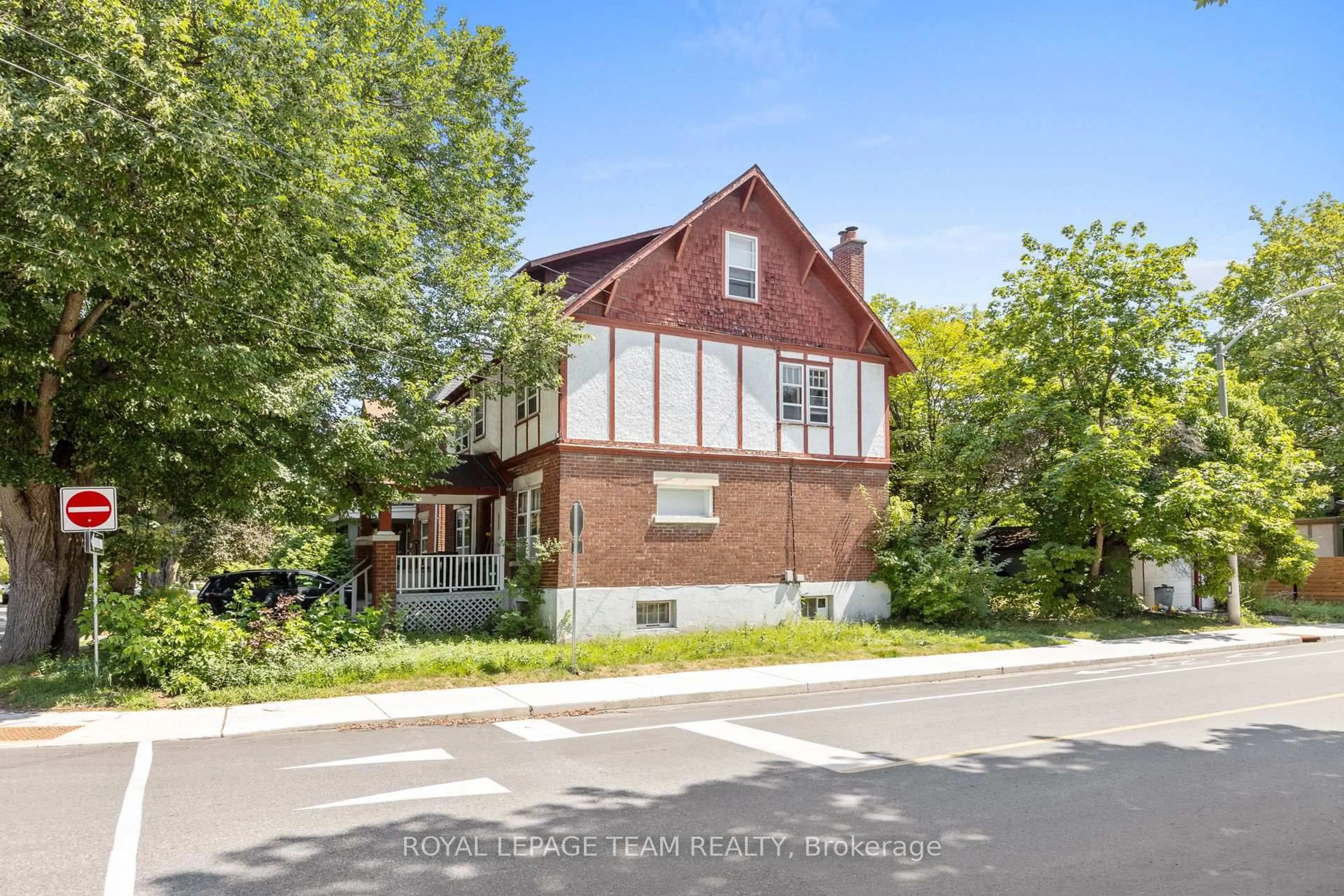 Home with brick exterior material, street for 101 GROSVENOR Ave, Ottawa Ontario K1S 4S8