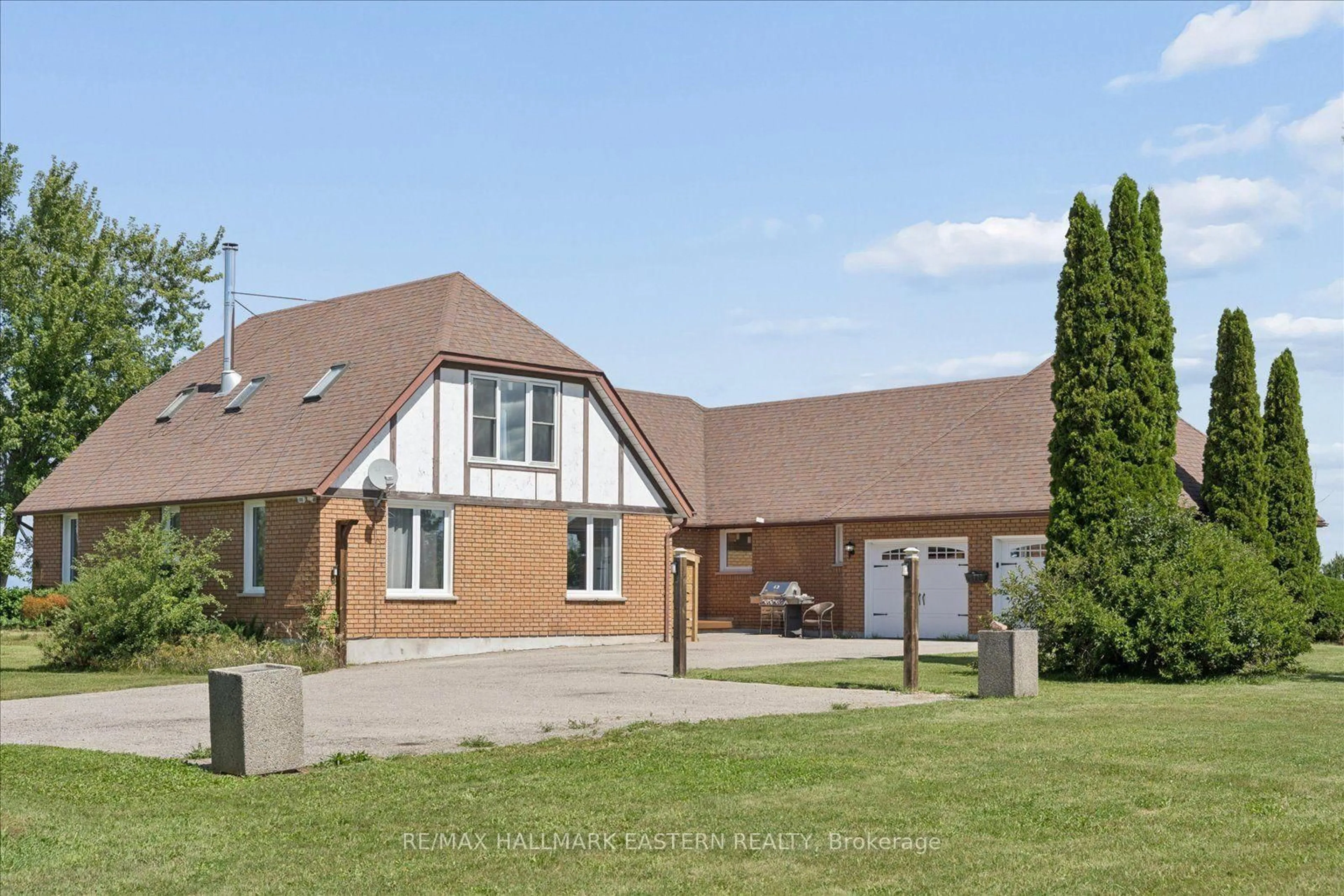 A pic from outside/outdoor area/front of a property/back of a property/a pic from drone, street for 49 Grandview Dr, Kawartha Lakes Ontario K0L 2W0