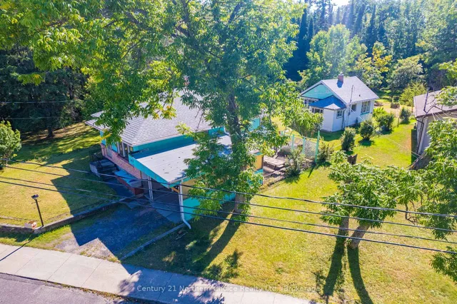 1433 Pine Portage Rd, Kenora 2