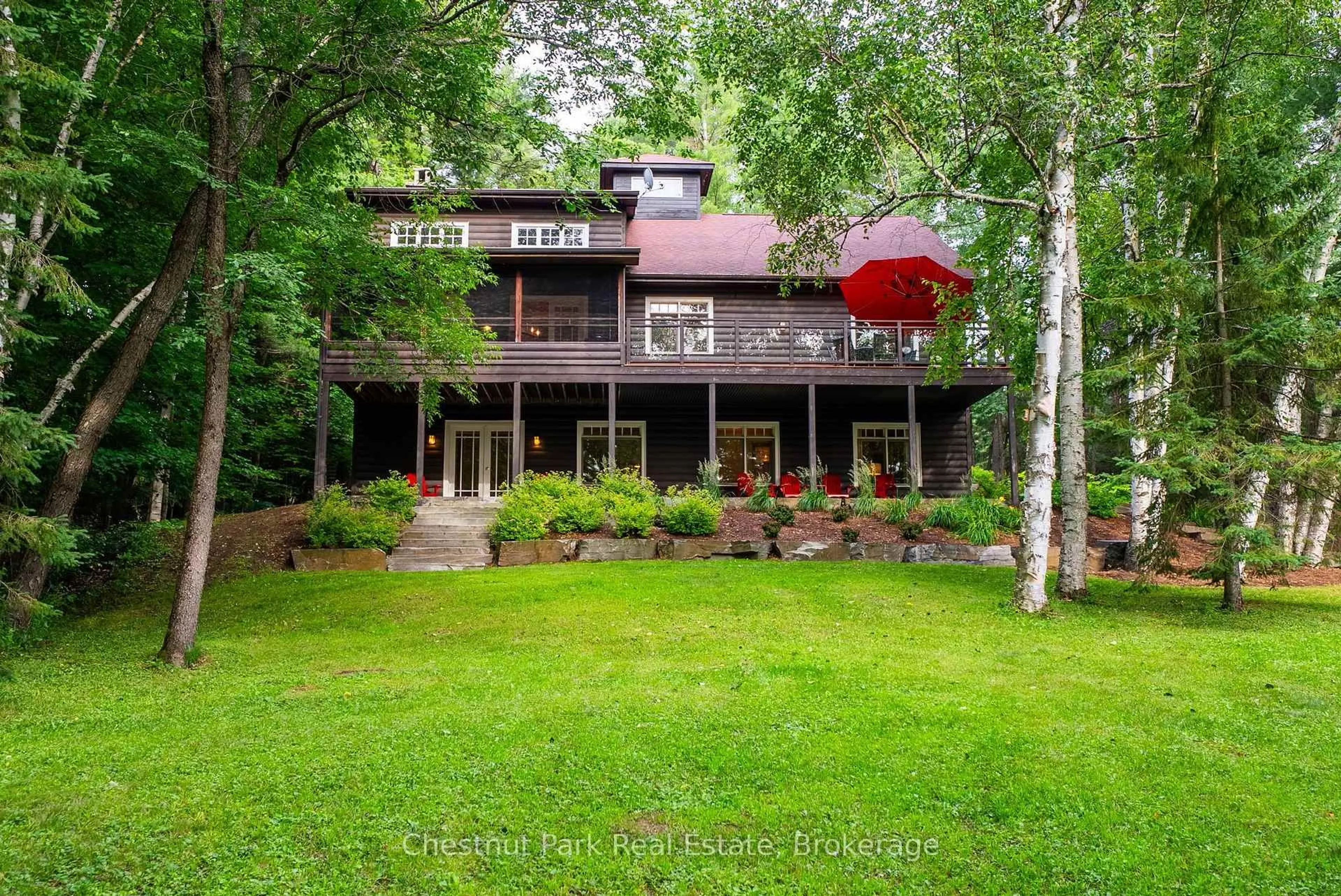 Patio, unknown for 90 Swallowdale Rd, Huntsville Ontario P1H 0A5