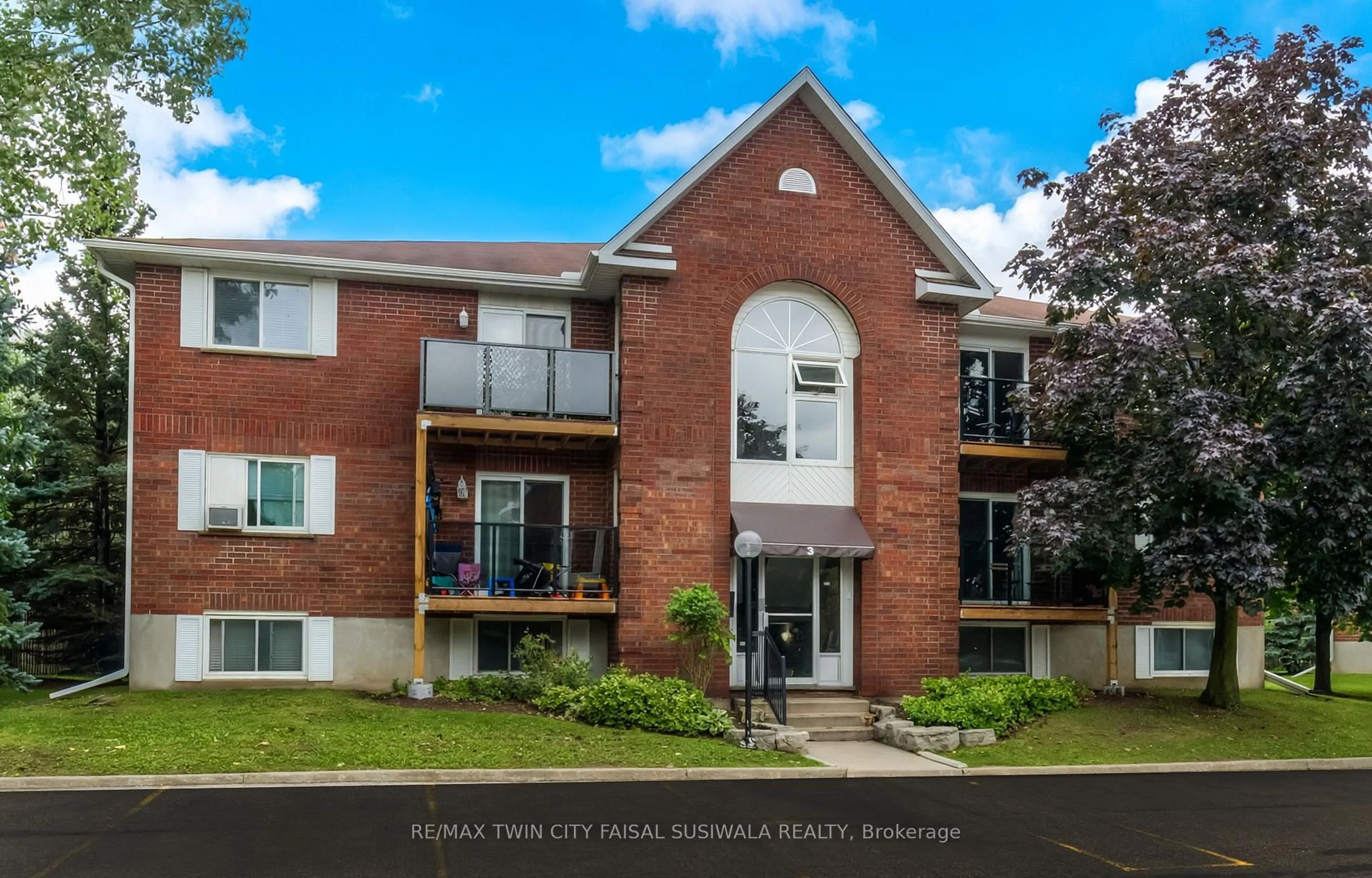Unknown for 565 Greenfield Ave #312, Kitchener Ontario N2C 2P3
