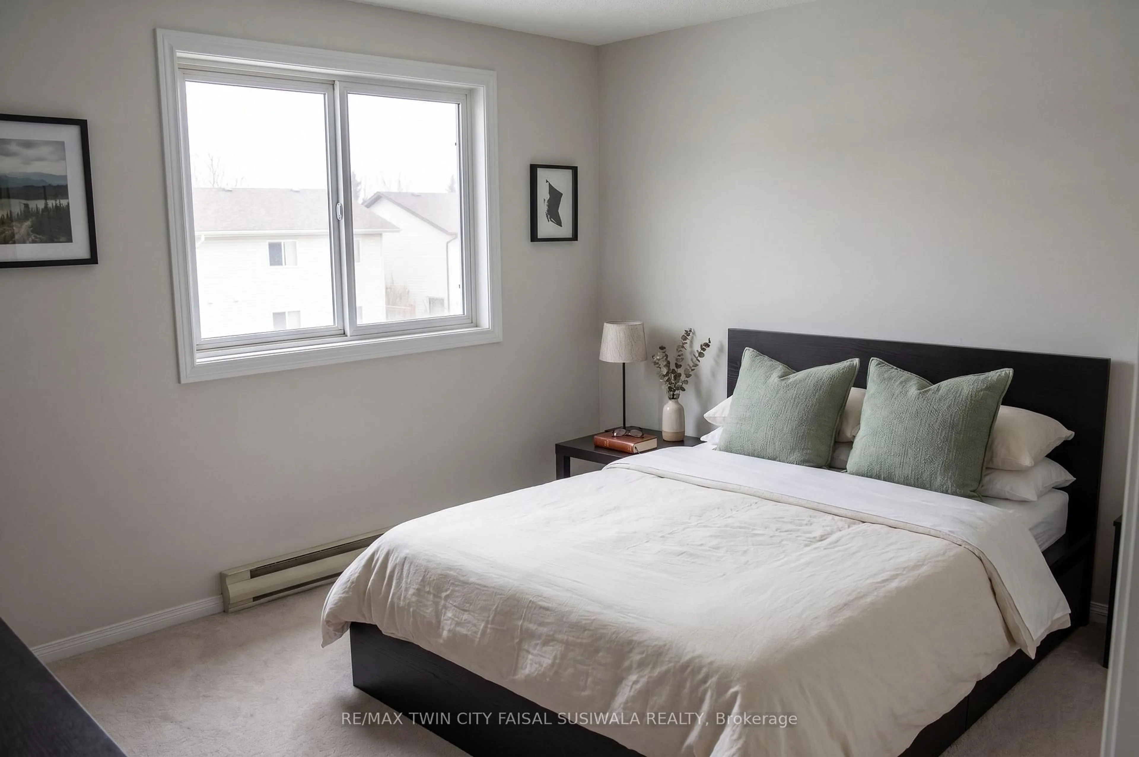 Bedroom with bed, unknown for 565 Greenfield Ave #312, Kitchener Ontario N2C 2P3